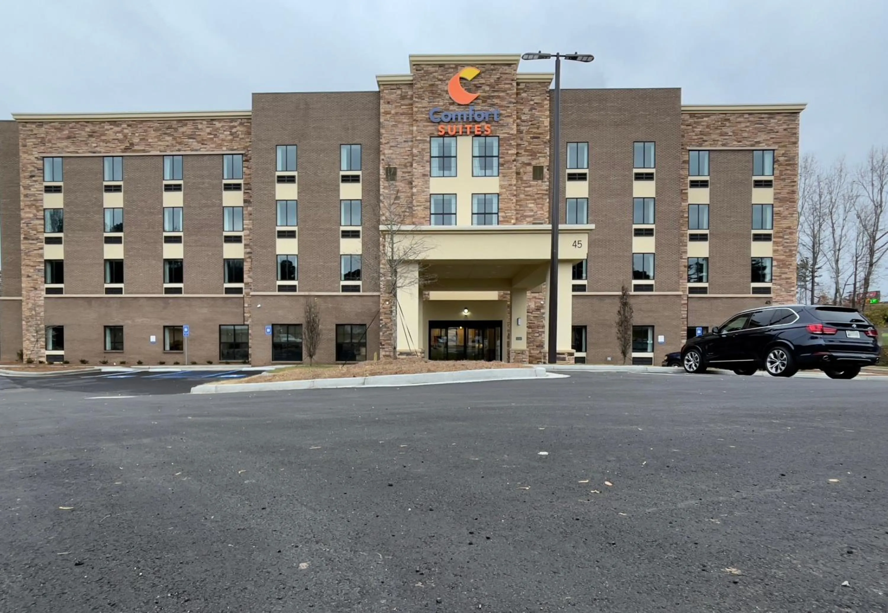 Property building in Comfort Suites Newnan