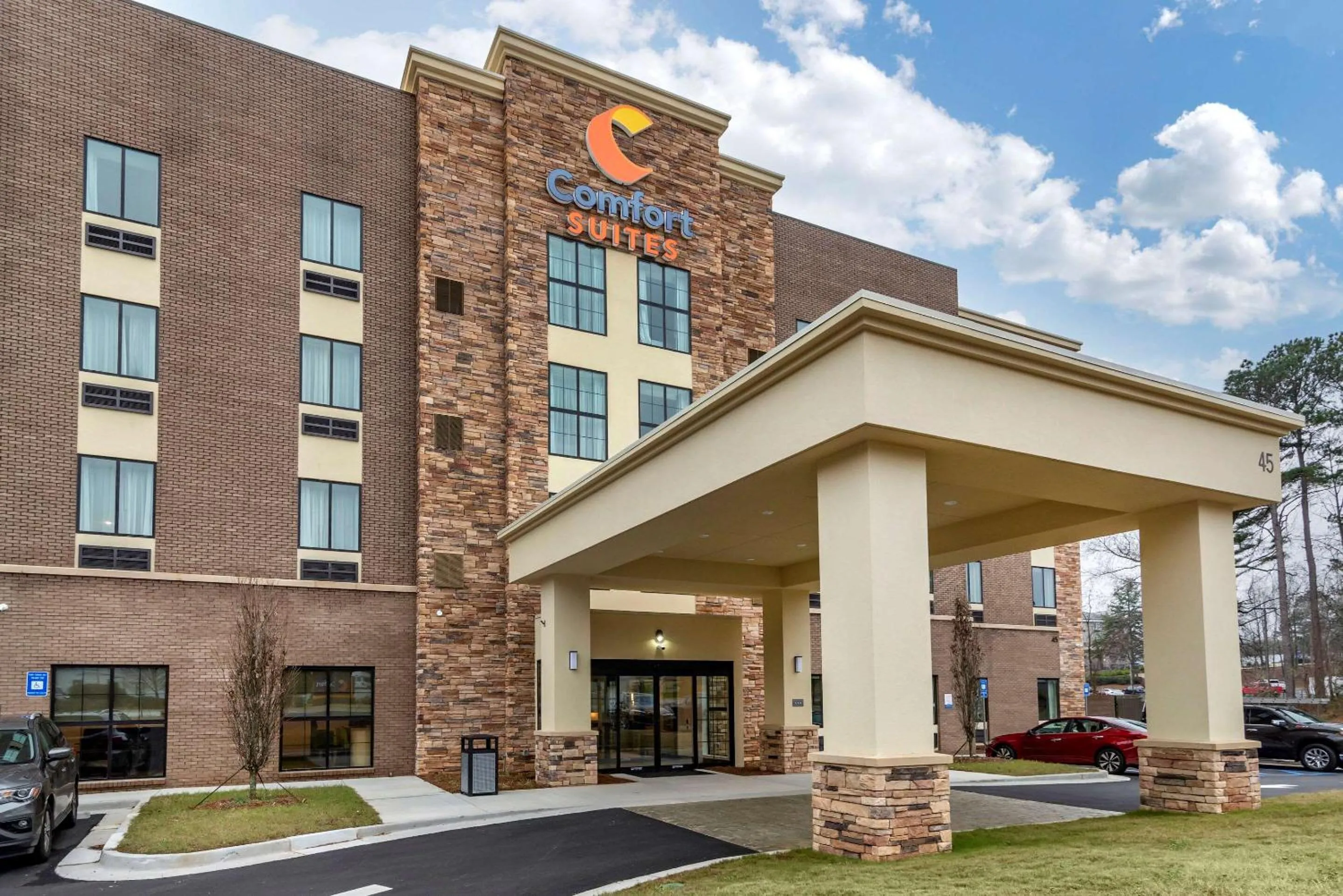 Property building in Comfort Suites Newnan