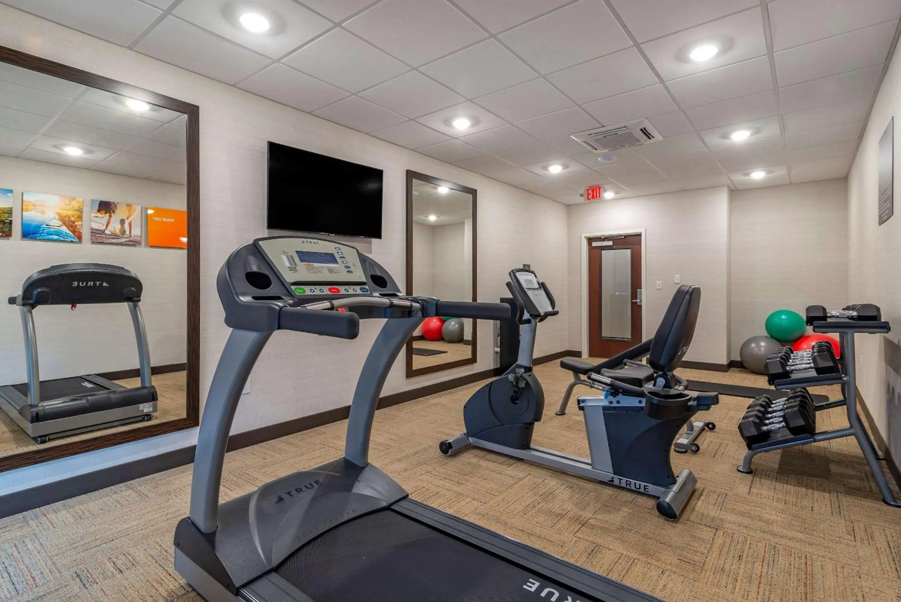 Activities in Comfort Suites Newnan