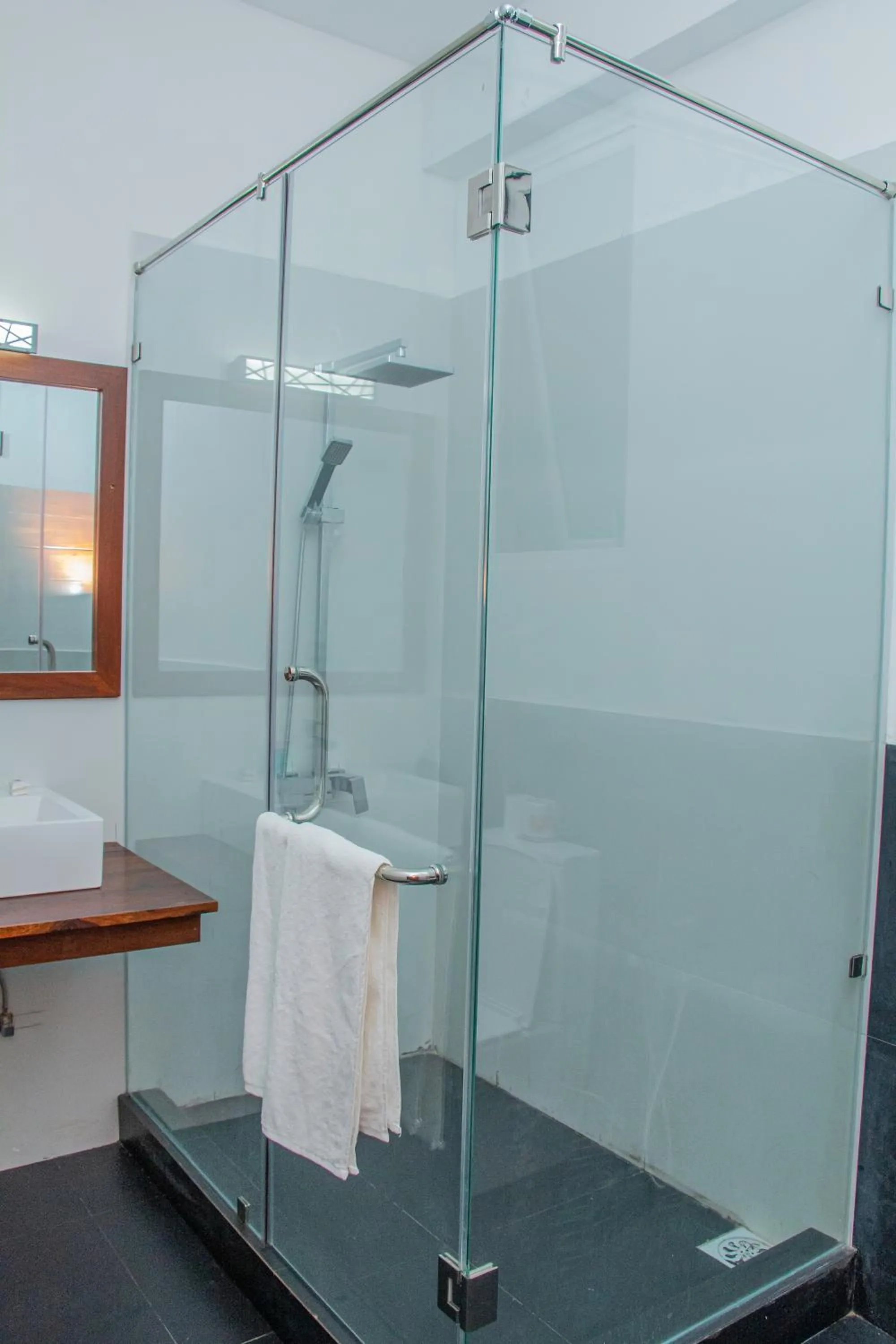 Bathroom in Marakolliya Beach Resort