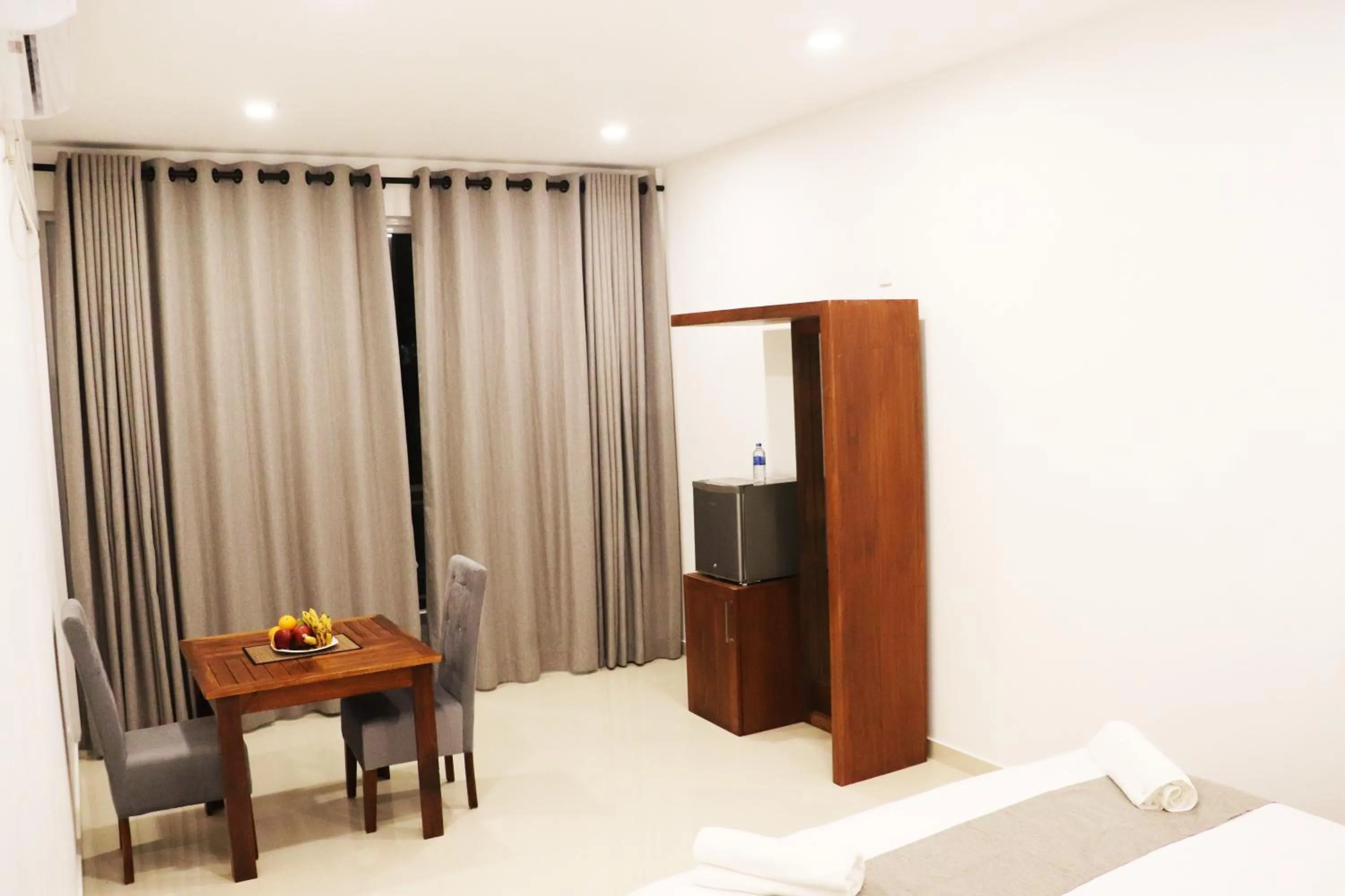 TV/Entertainment Center in Marakolliya Beach Resort