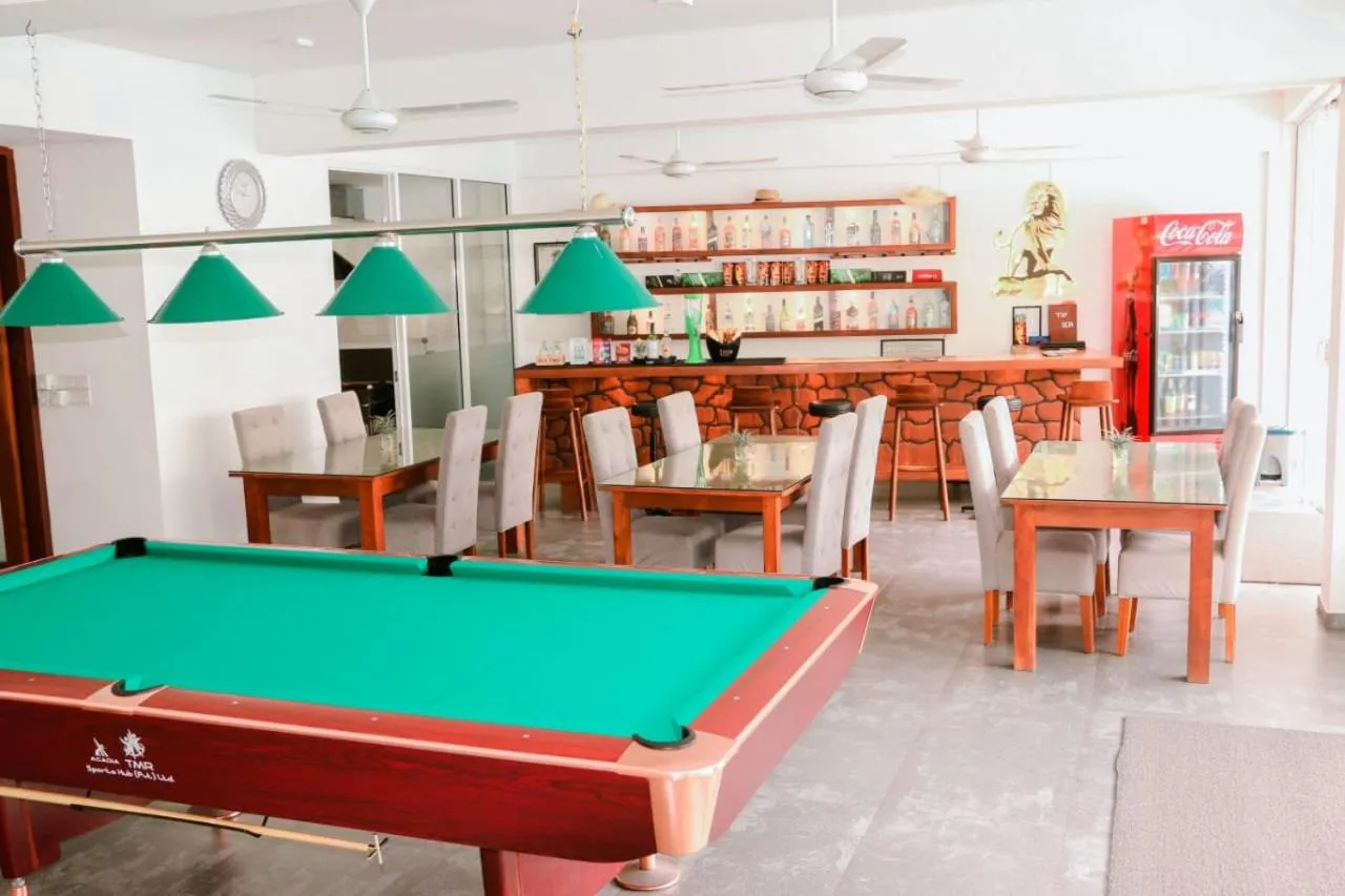 Restaurant/places to eat in Marakolliya Beach Resort