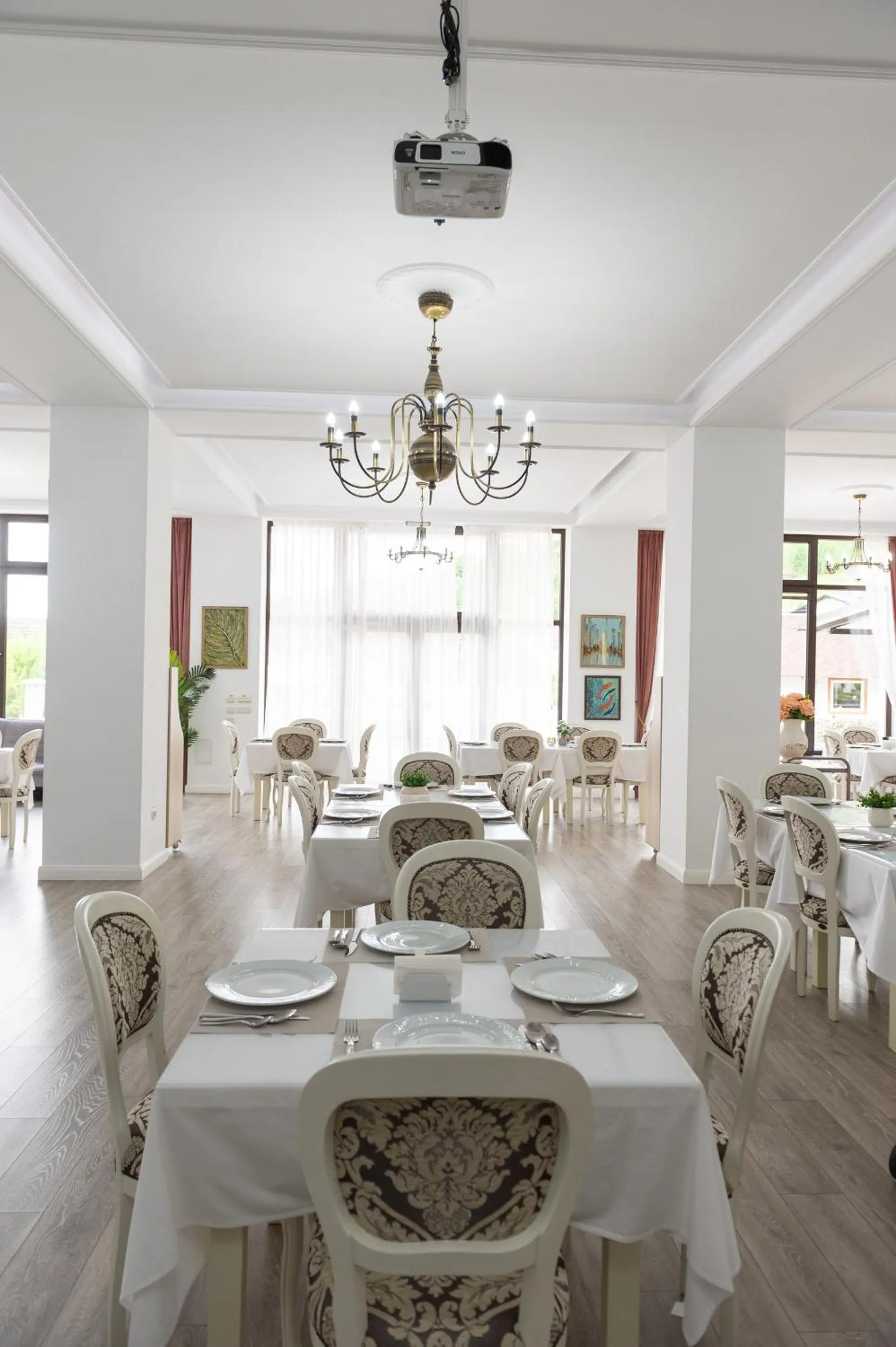 Restaurant/places to eat in Complex Pescăresc Gura Repezii Borșa