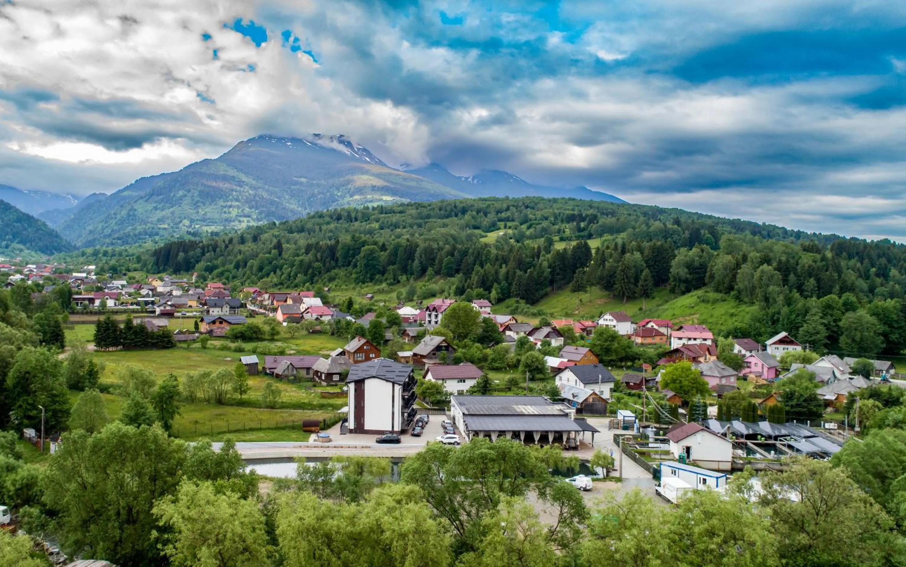 Property building in Complex Pescăresc Gura Repezii Borșa