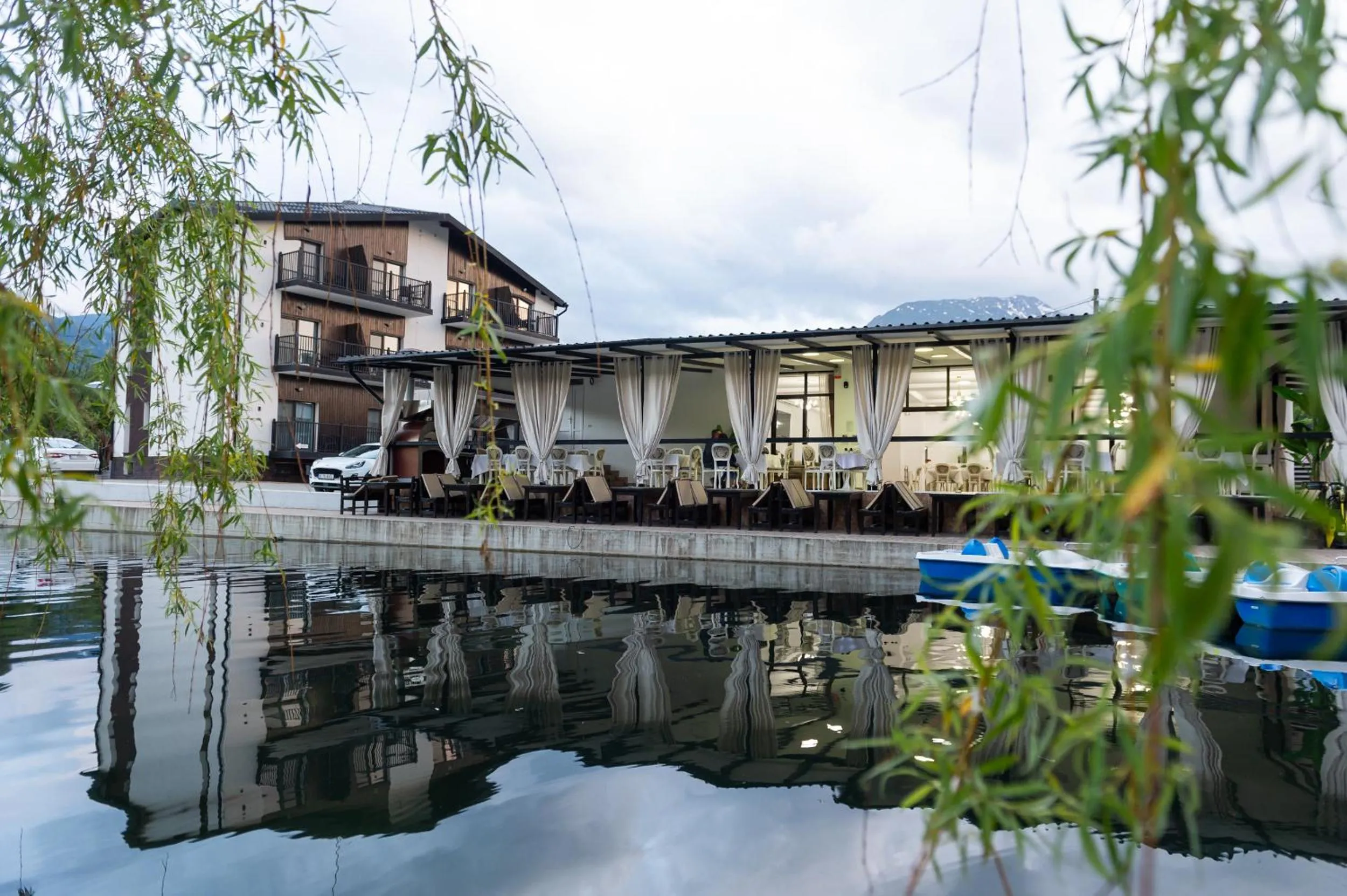 Property building in Complex Pescăresc Gura Repezii Borșa