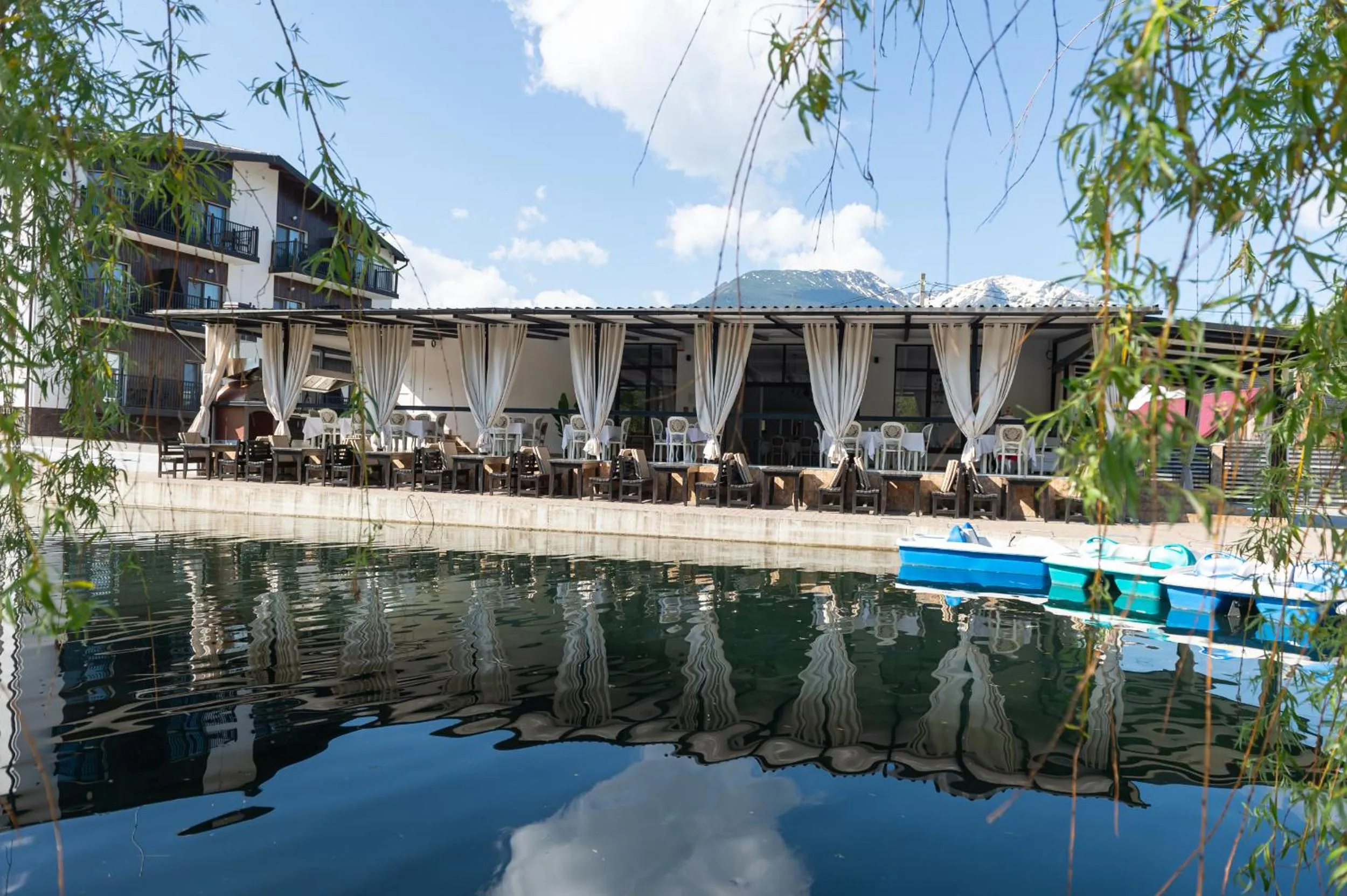 Property building in Complex Pescăresc Gura Repezii Borșa