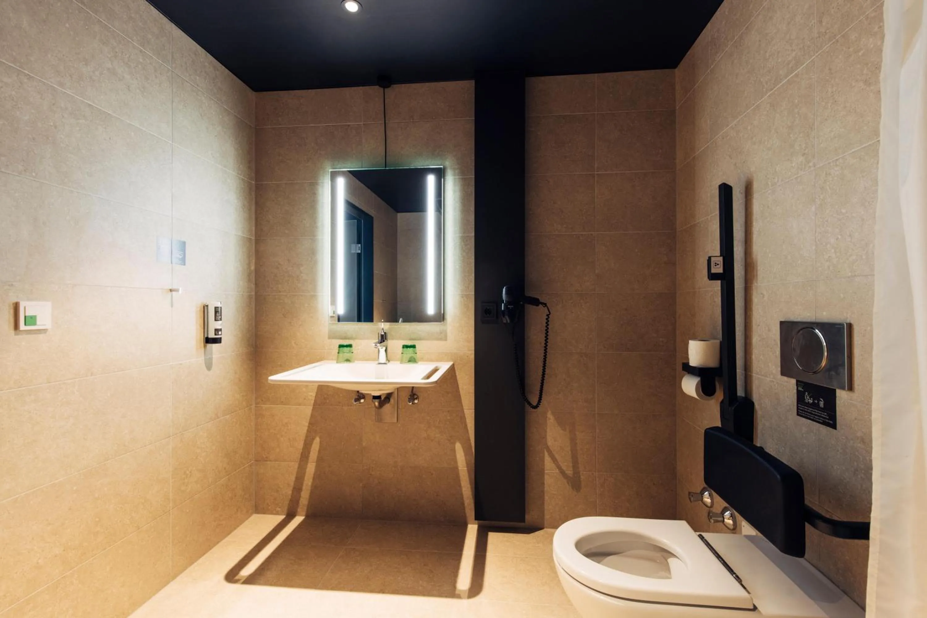 Bathroom in harry's home Telfs hotel & apartments