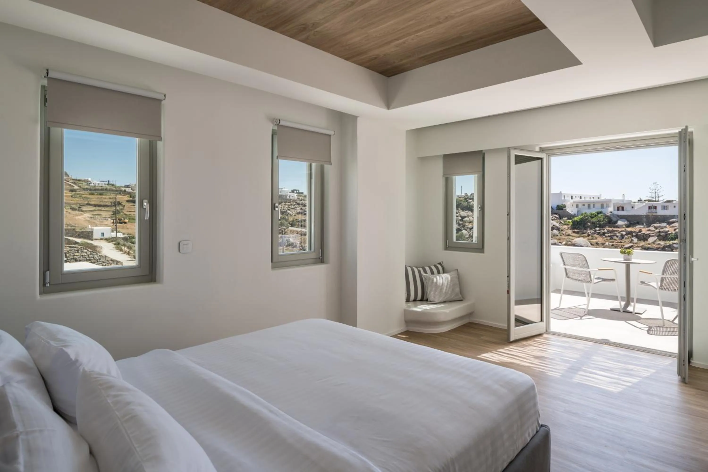 Photo of the whole room, Bed in Arocaria Mykonos