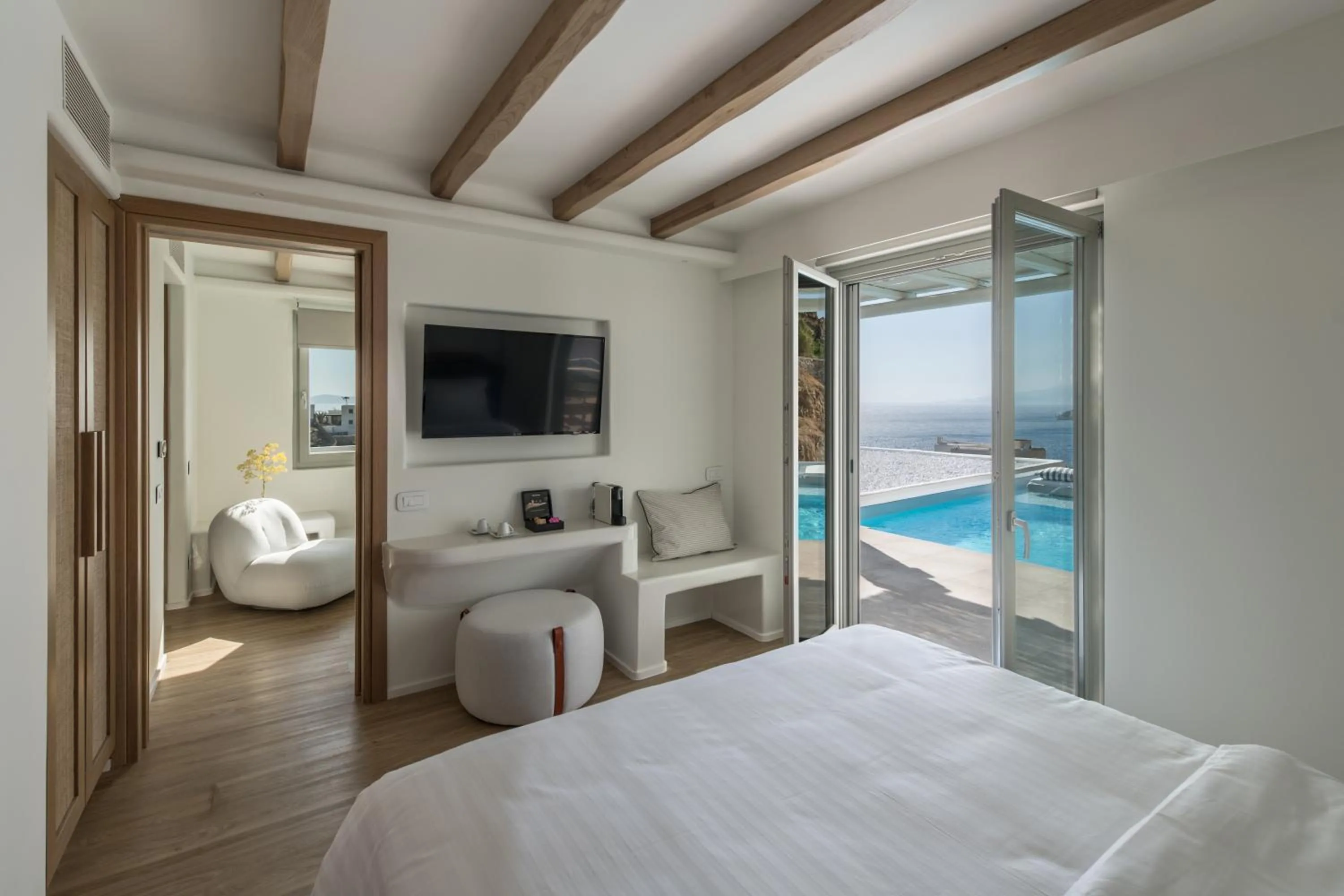 Bed in Arocaria Mykonos