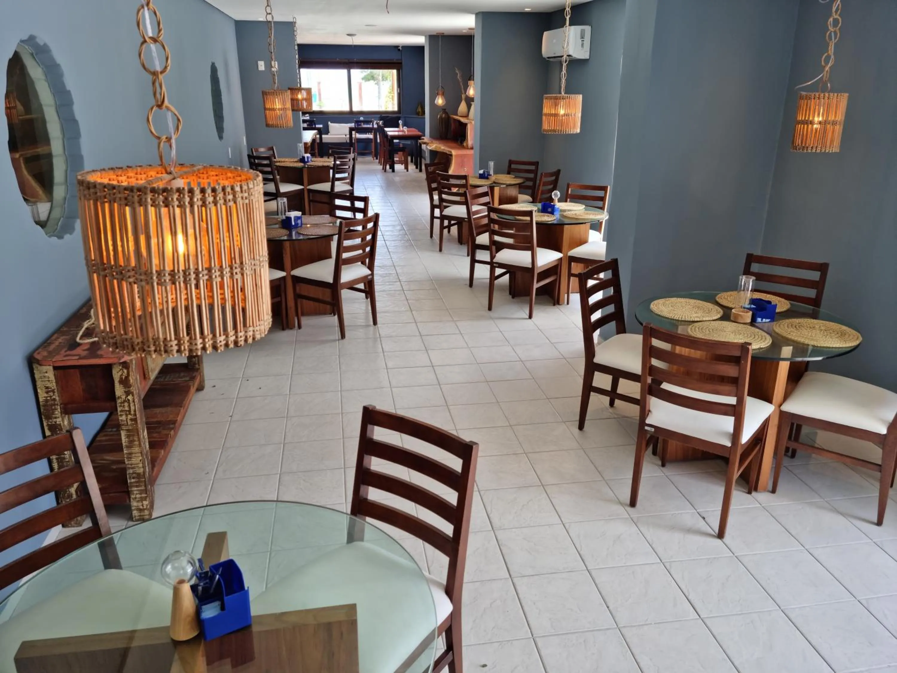 Restaurant/places to eat in Kastel Jampa Hotel