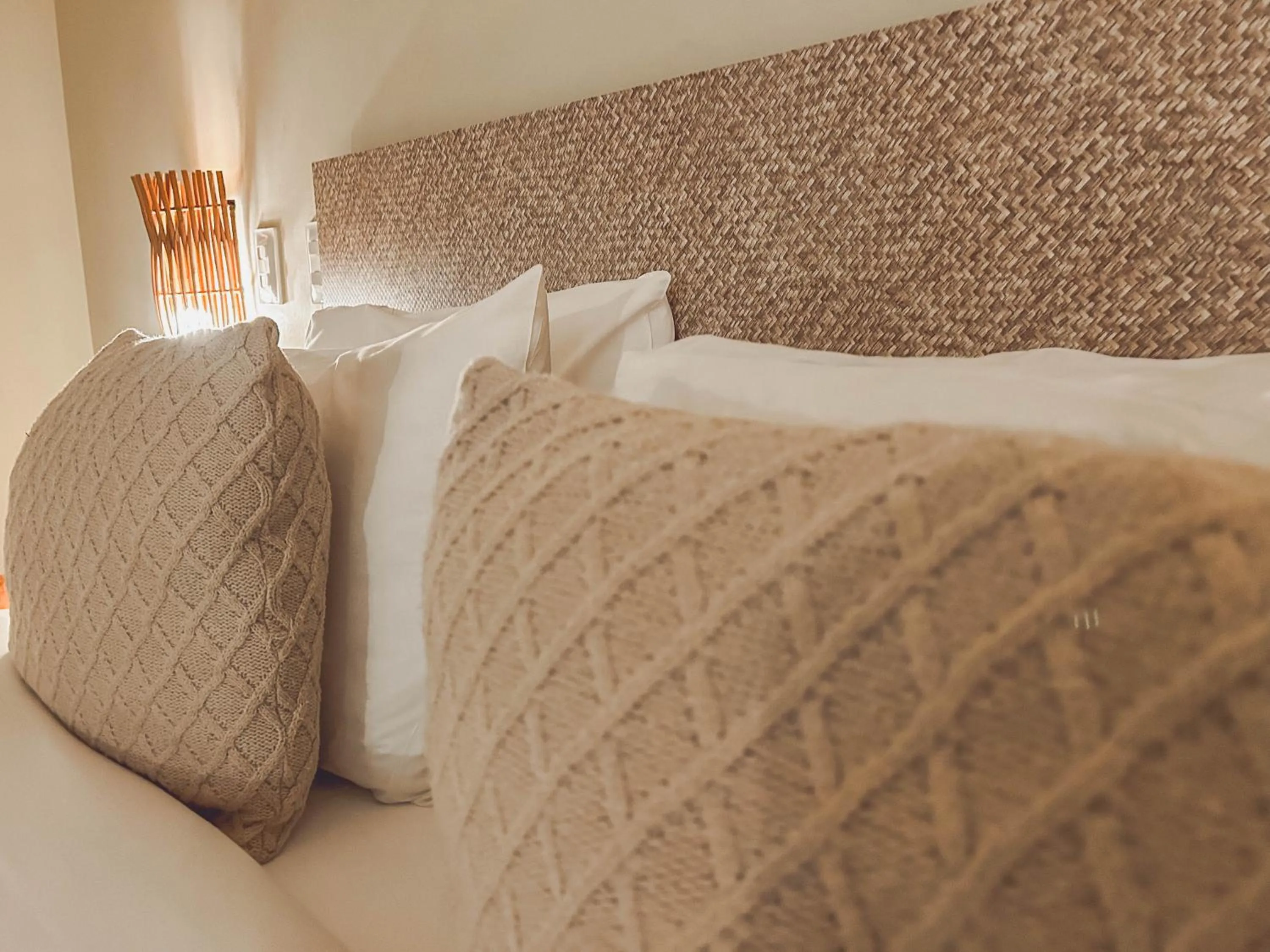 Bed in Kastel Jampa Hotel