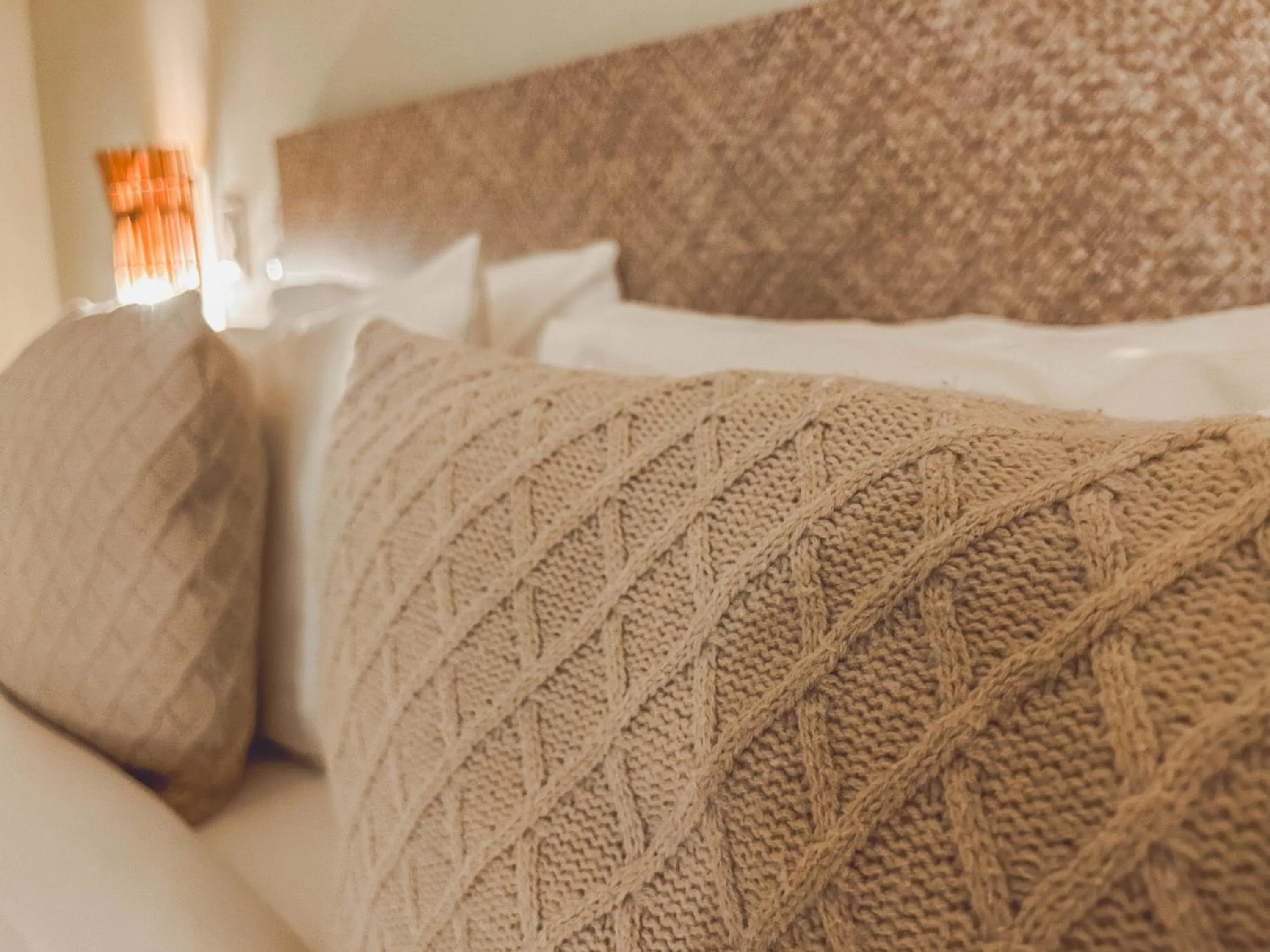 Bed in Kastel Jampa Hotel