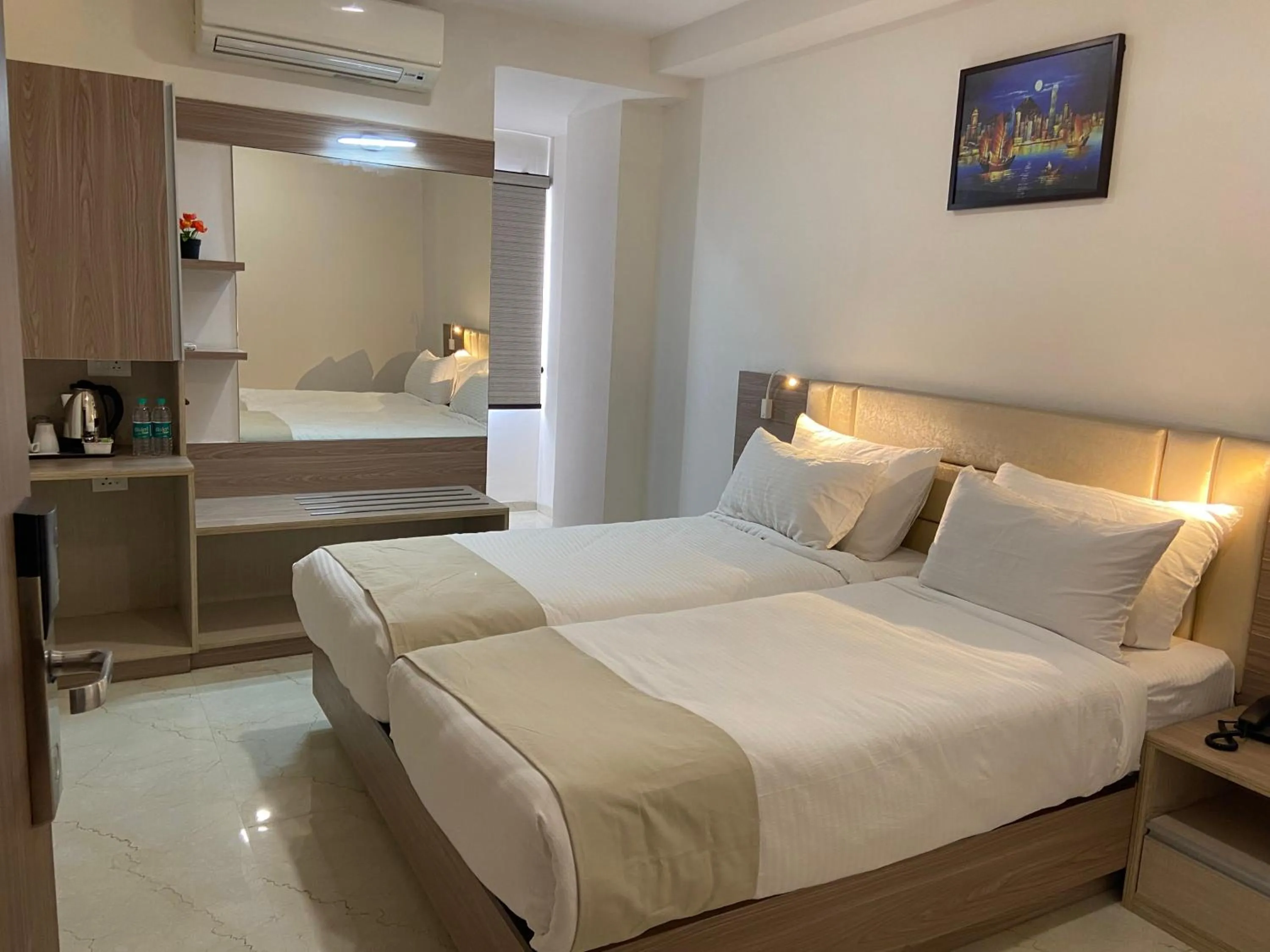 Bedroom, Bed in Dash Hotels - Affordable Luxury