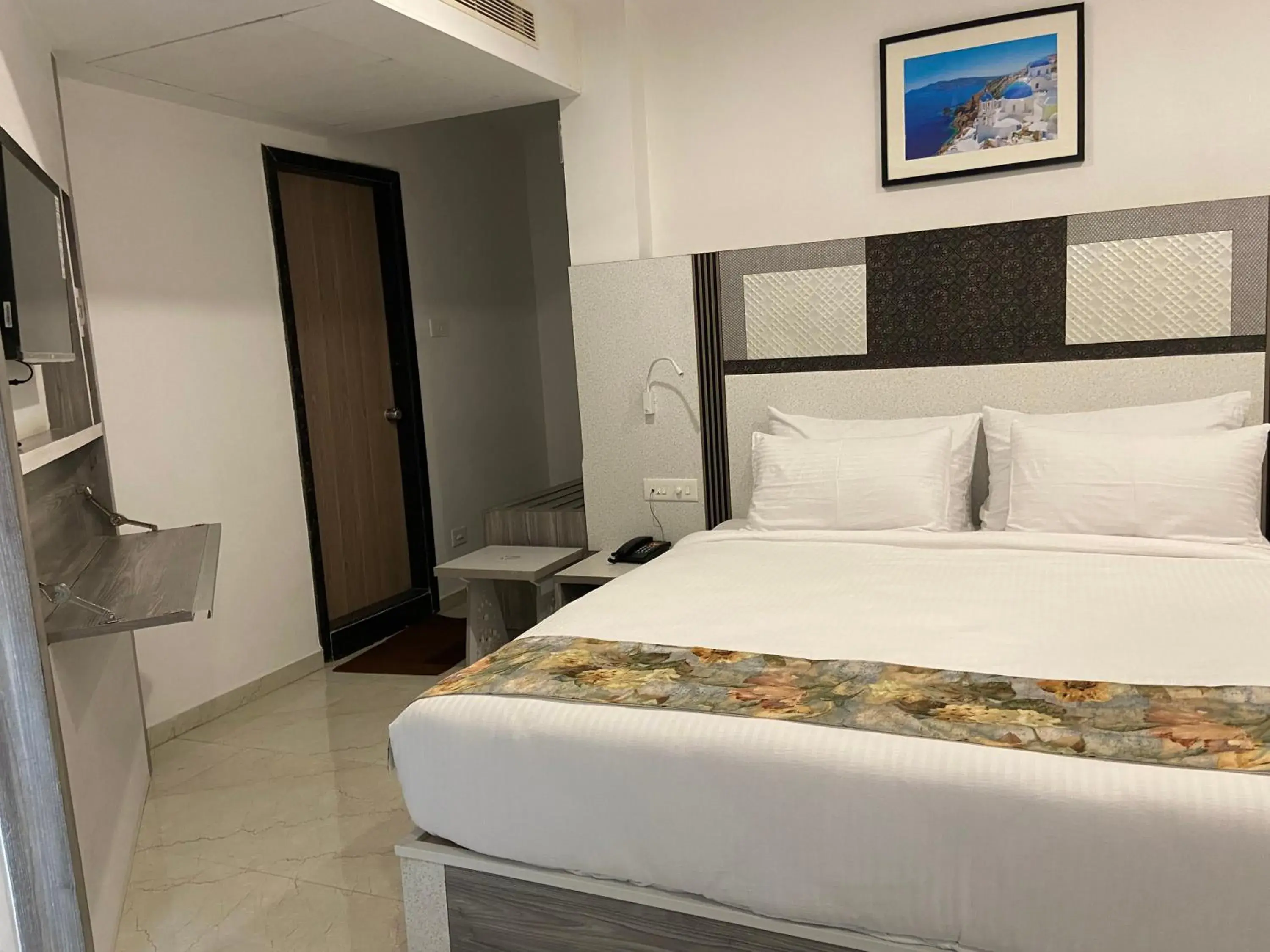 Two-Bedroom Suite in Dash Hotels - Affordable Luxury Two-Bedroom Suite in Dash Hotels - Affordable Luxury