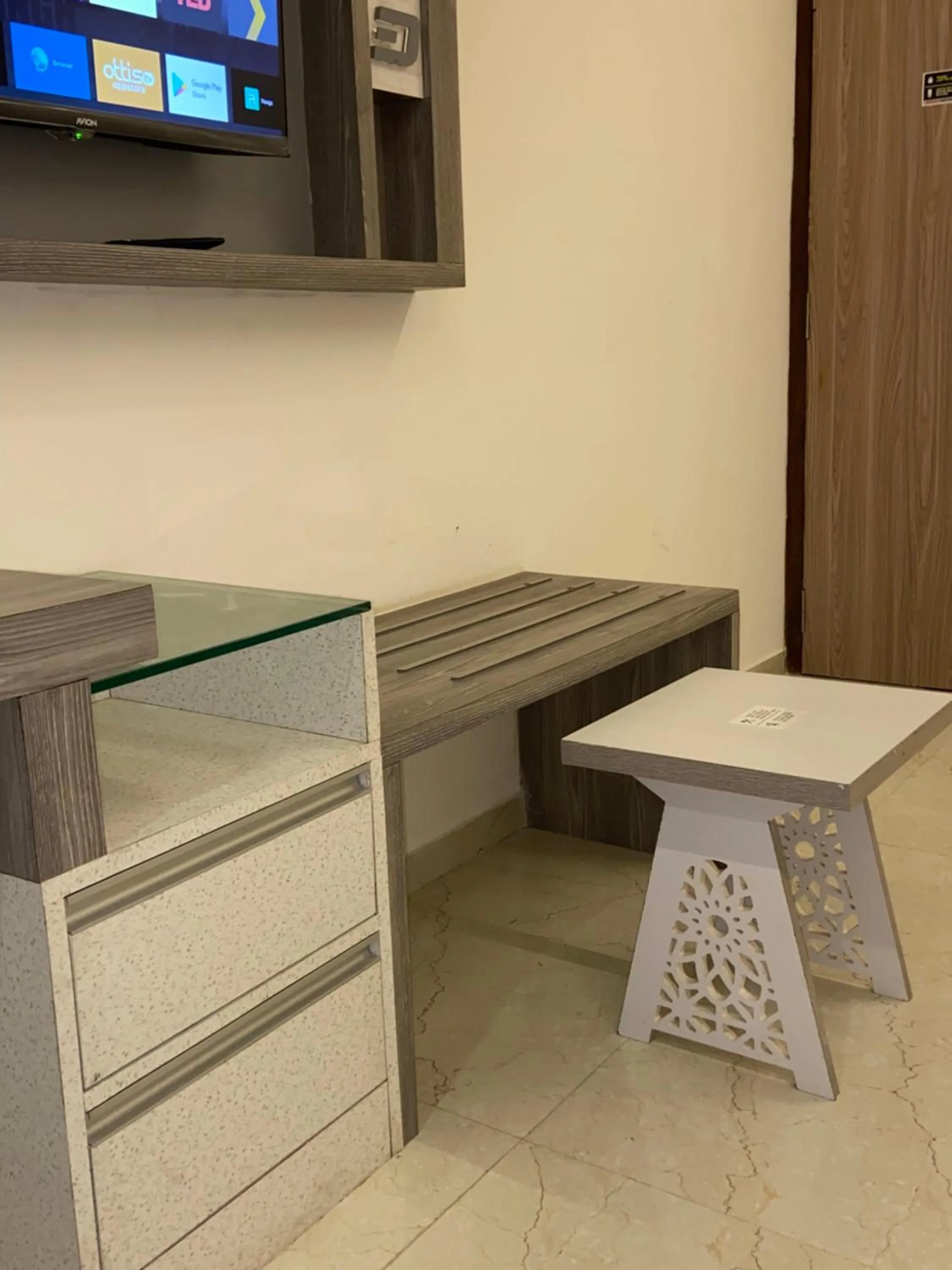 TV and multimedia in Dash Hotels - Affordable Luxury