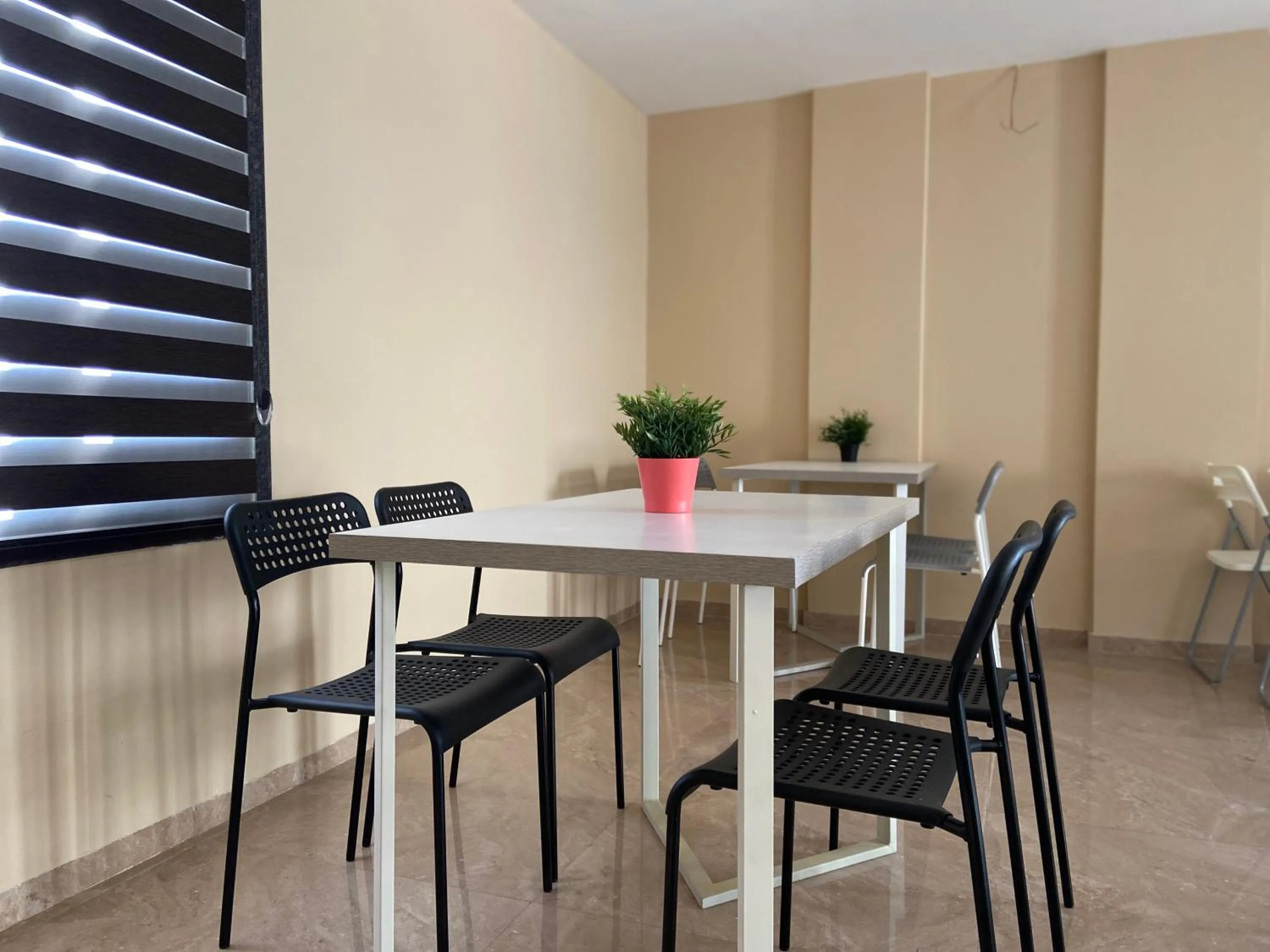 Dining area in Dash Hotels - Affordable Luxury