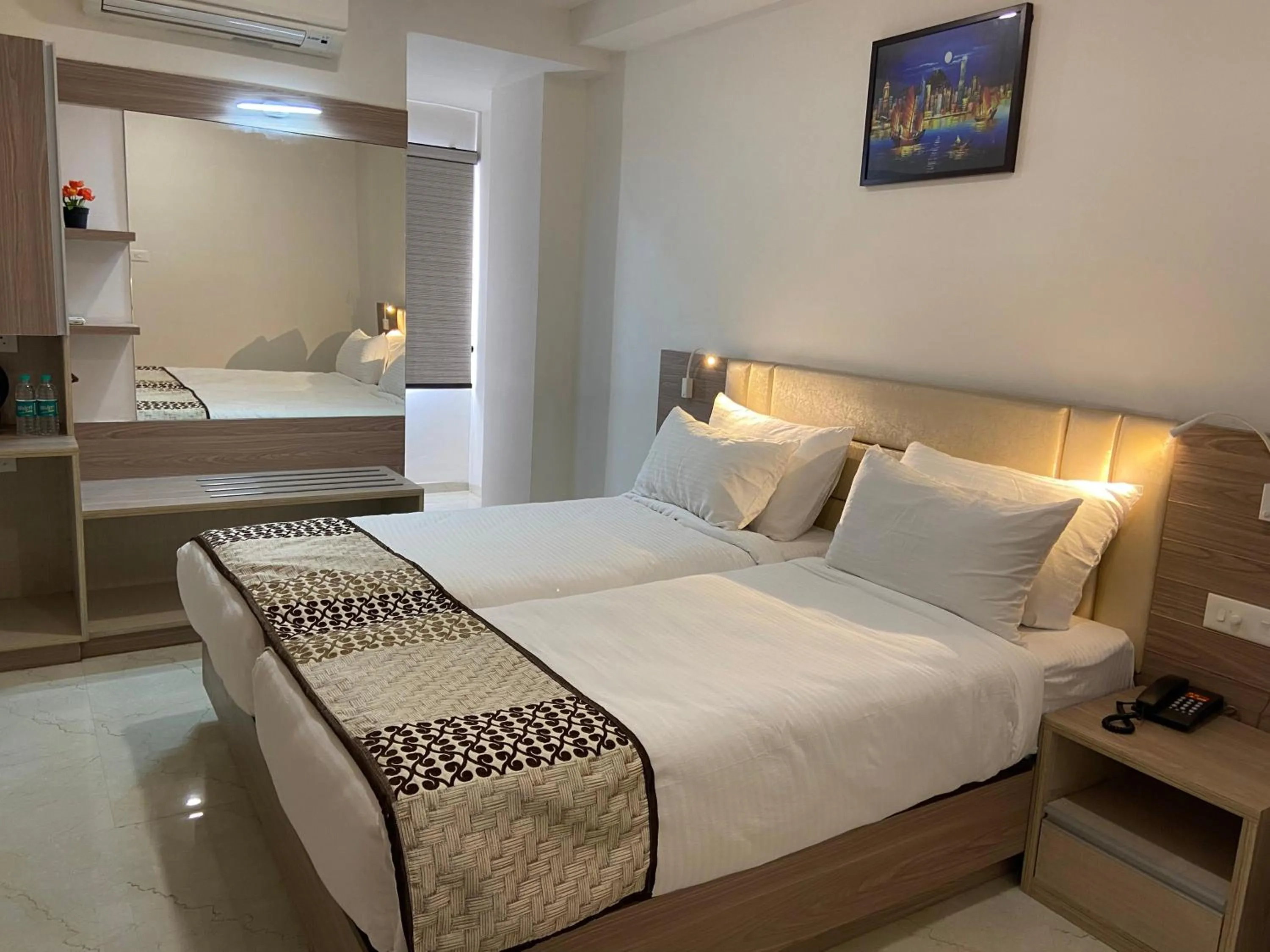 Bedroom, Bed in Dash Hotels - Affordable Luxury