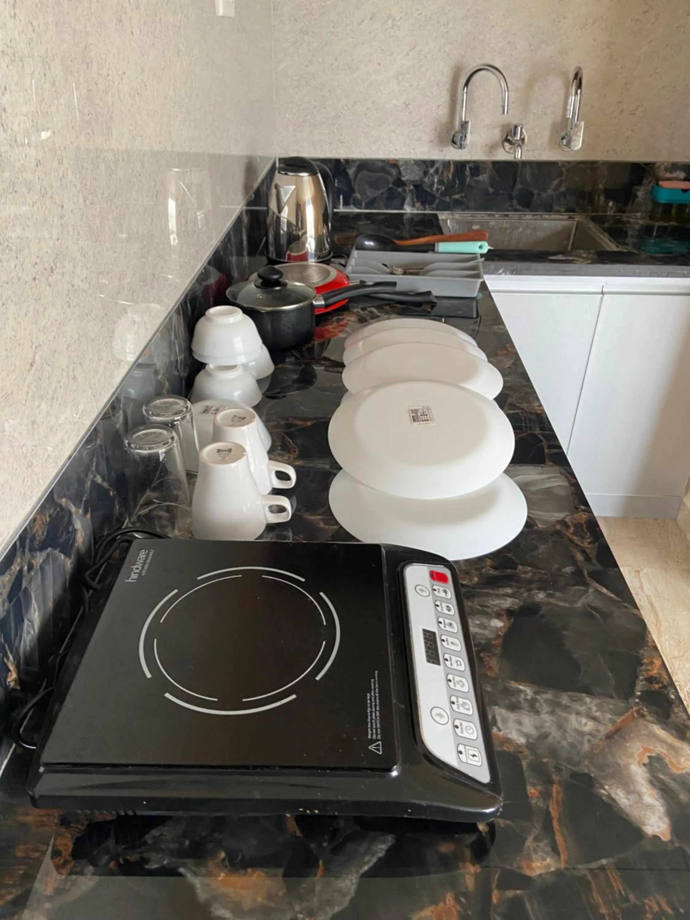 Dining area in Dash Hotels - Affordable Luxury