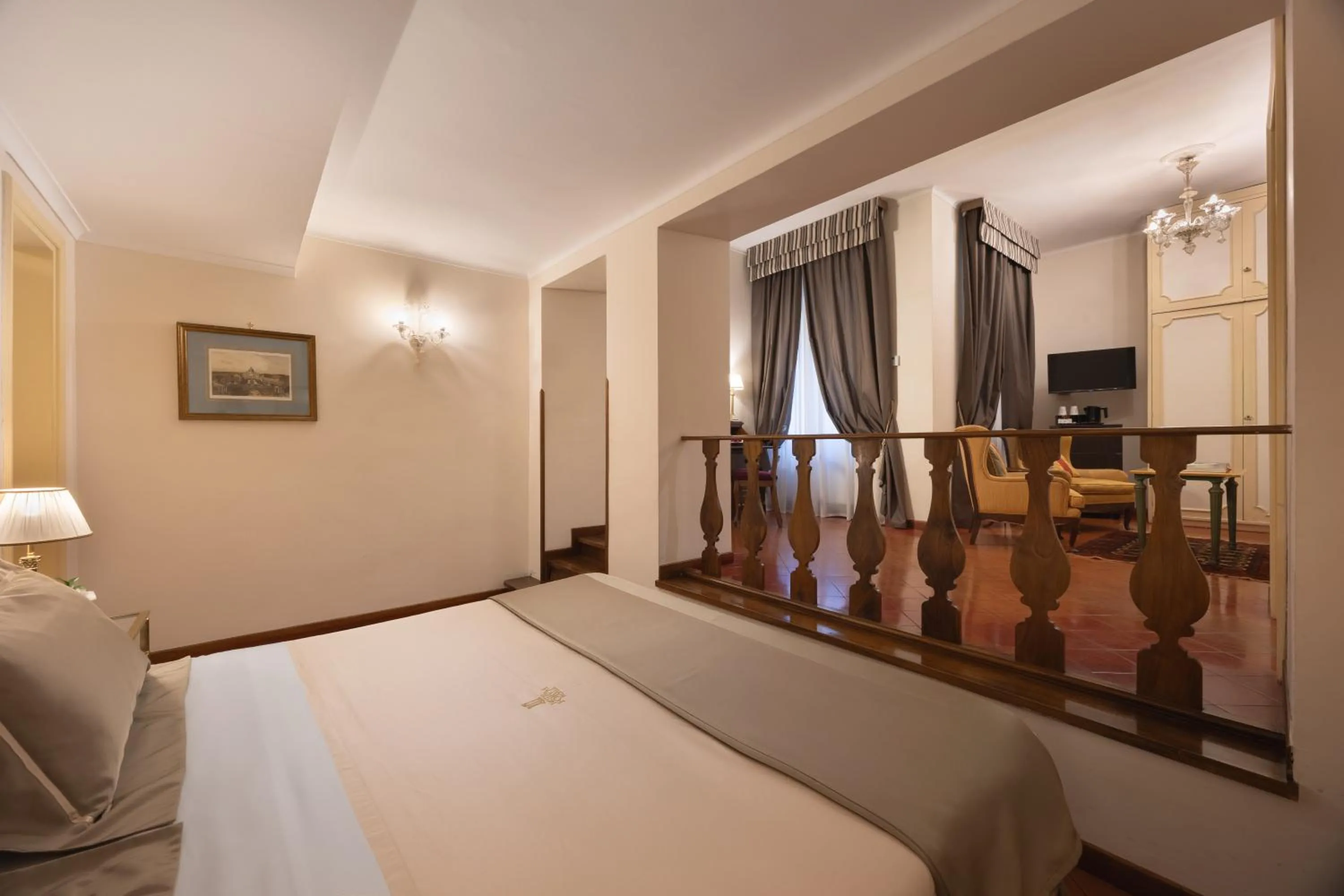 Communal lounge/ TV room, Bed in Hotel Forum