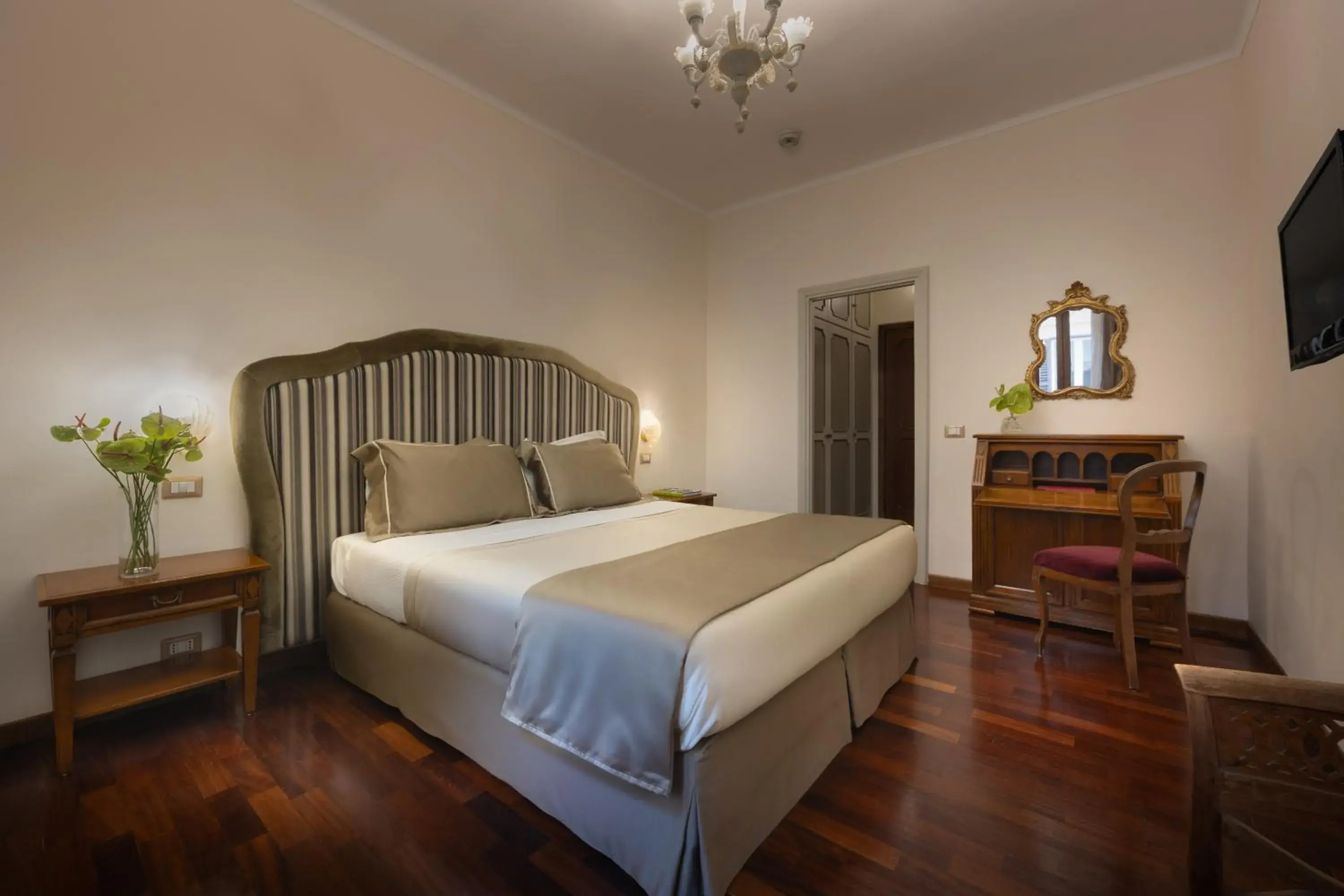 Classic Double or Twin Room in Hotel Forum Classic Double or Twin Room in Hotel Forum