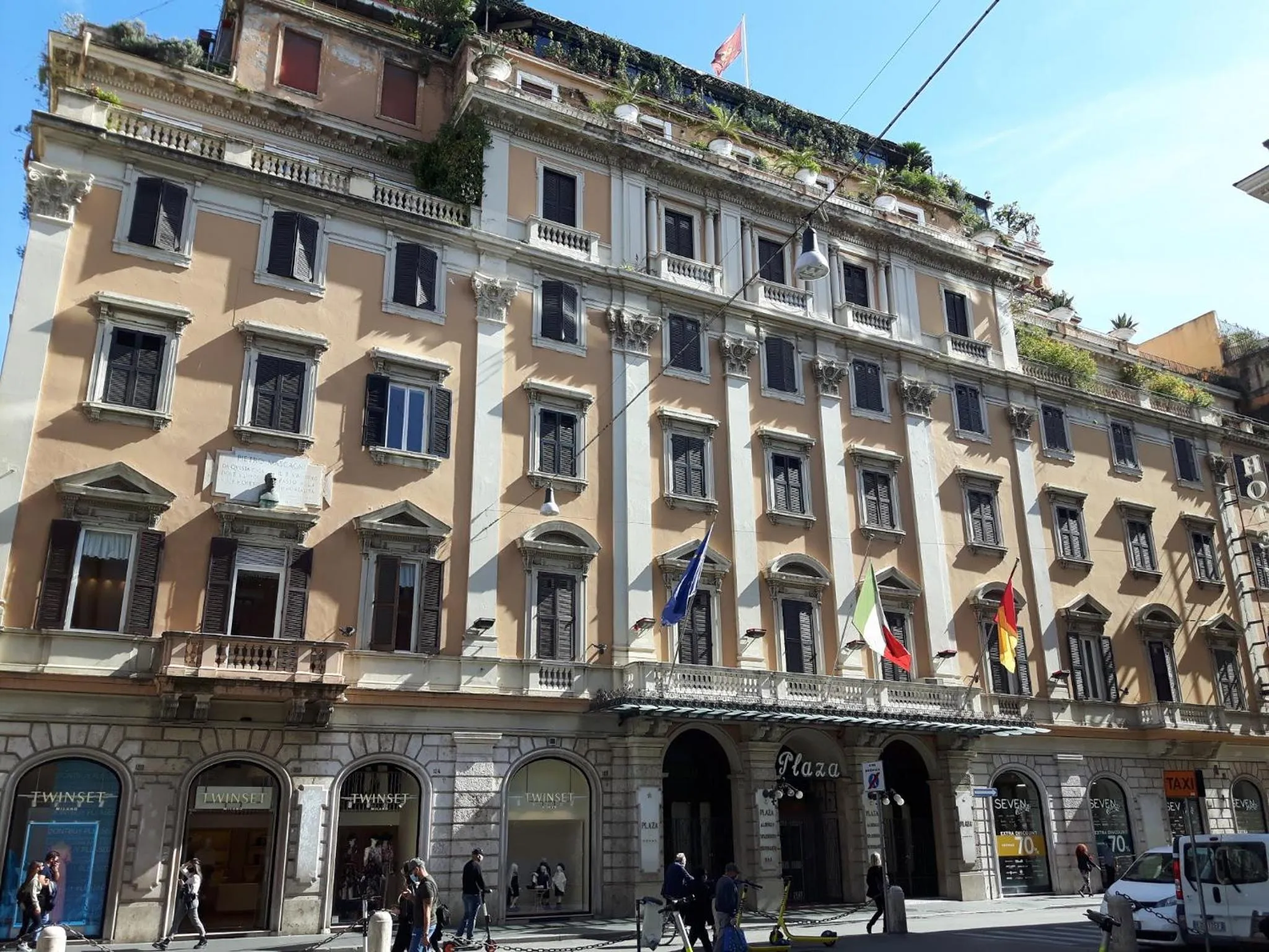 Property building in Grand Hotel Plaza