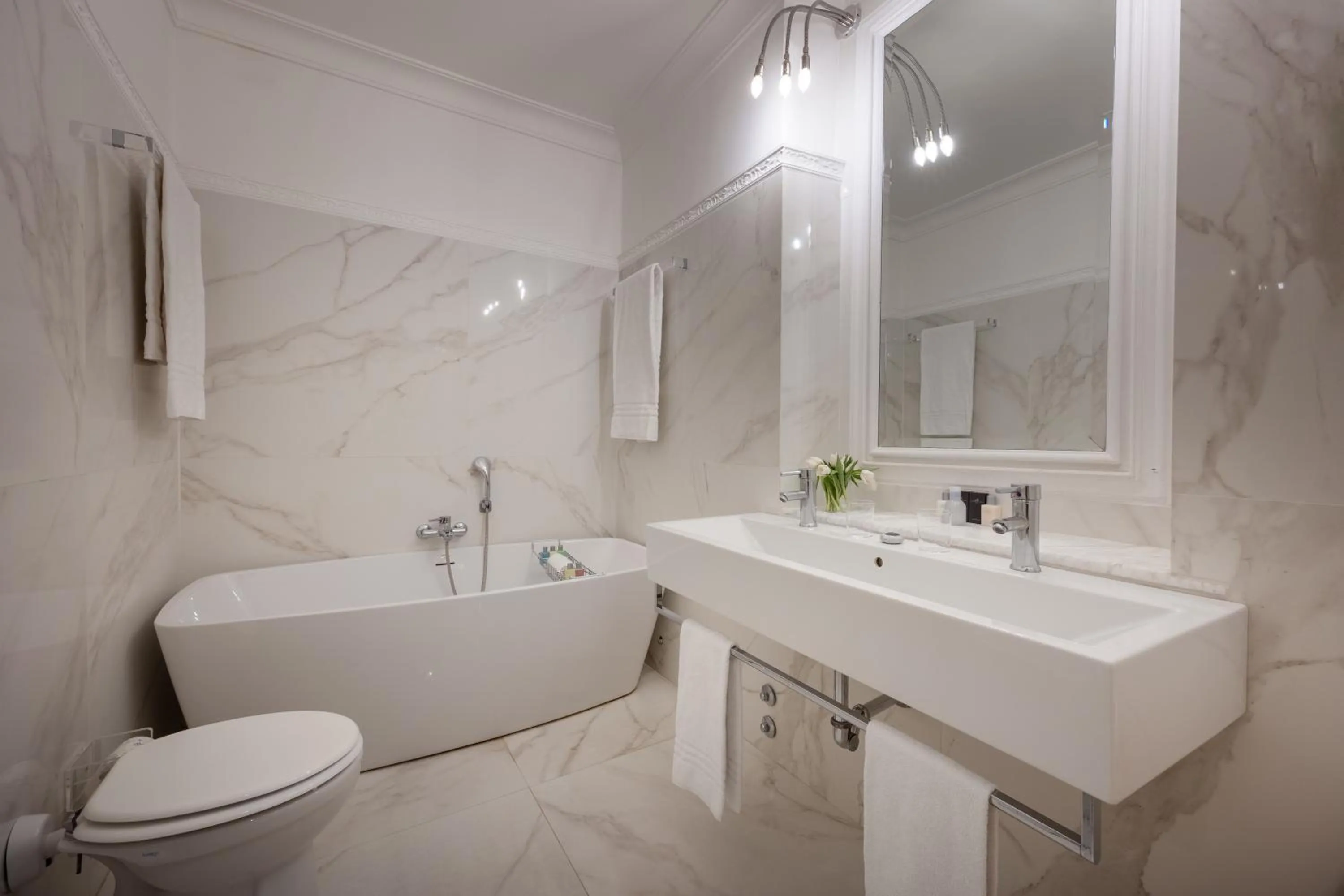 Bathroom in Grand Hotel Plaza