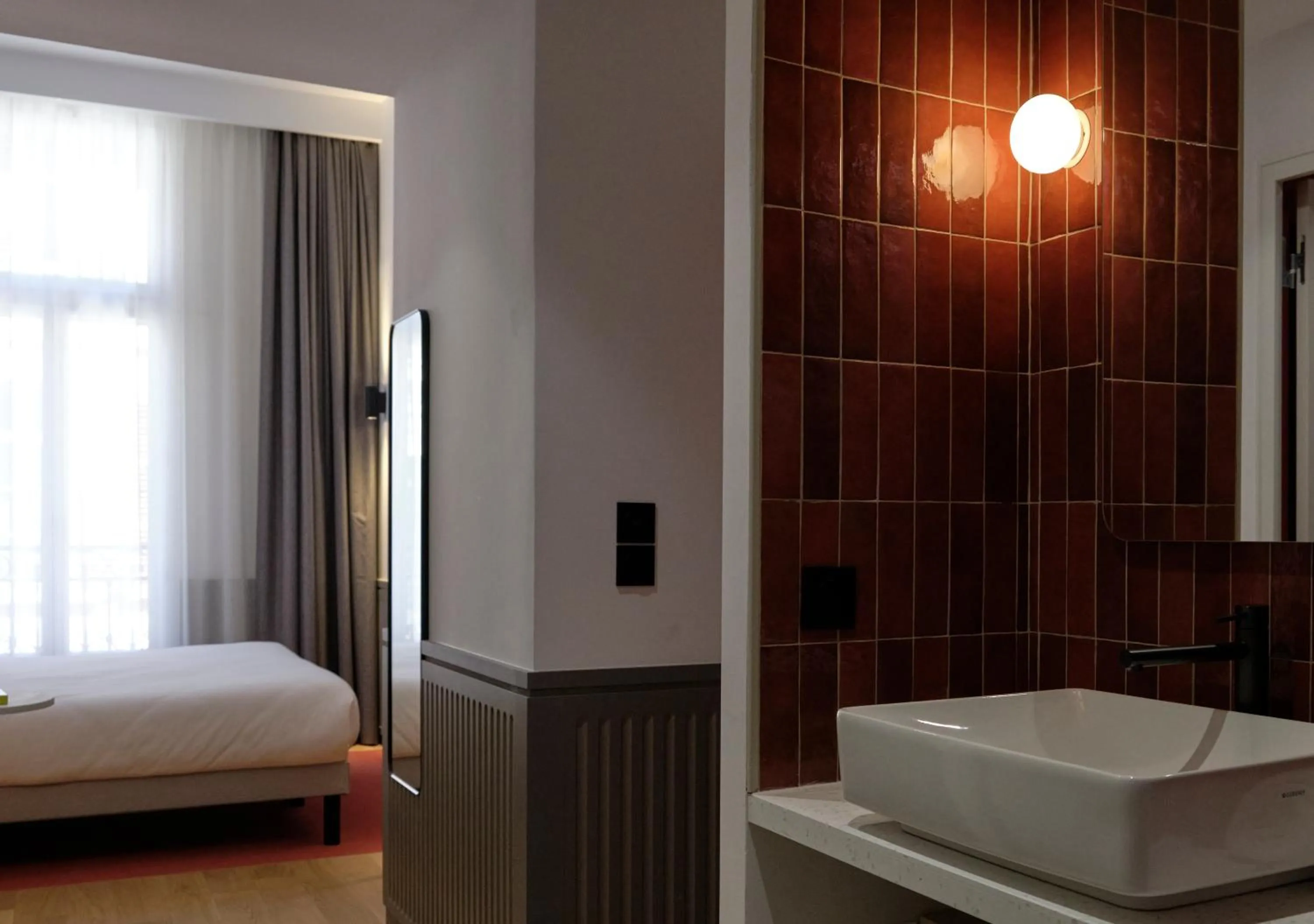 Bathroom, Bed in Maison Juste