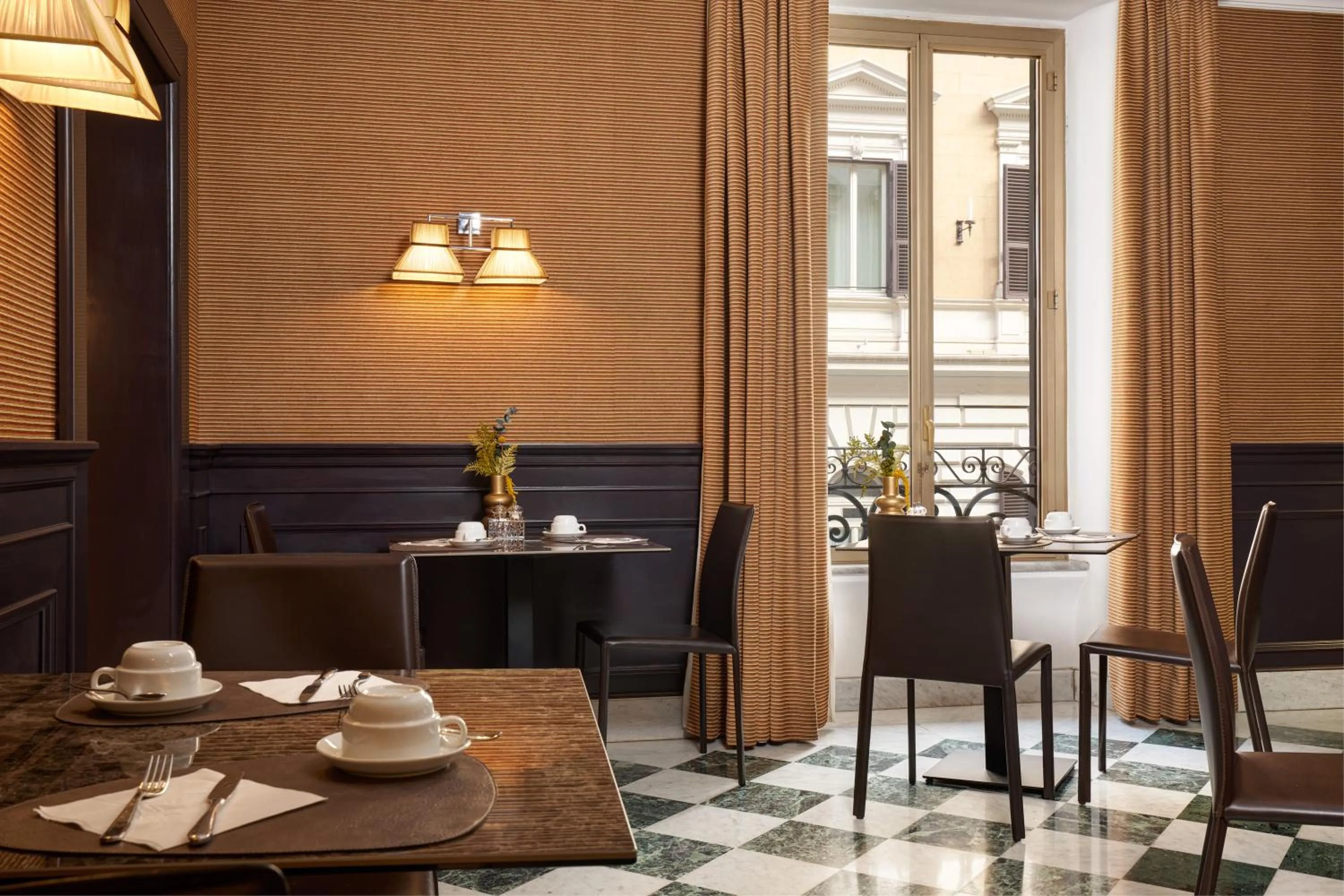 Restaurant/places to eat in Hotel Mascagni