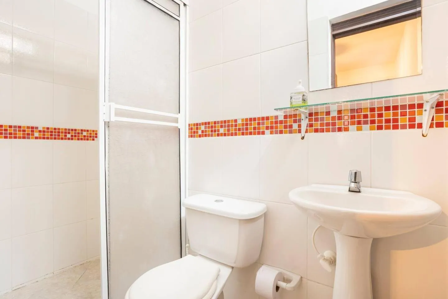 Shower in Casa Clandestina Guest House