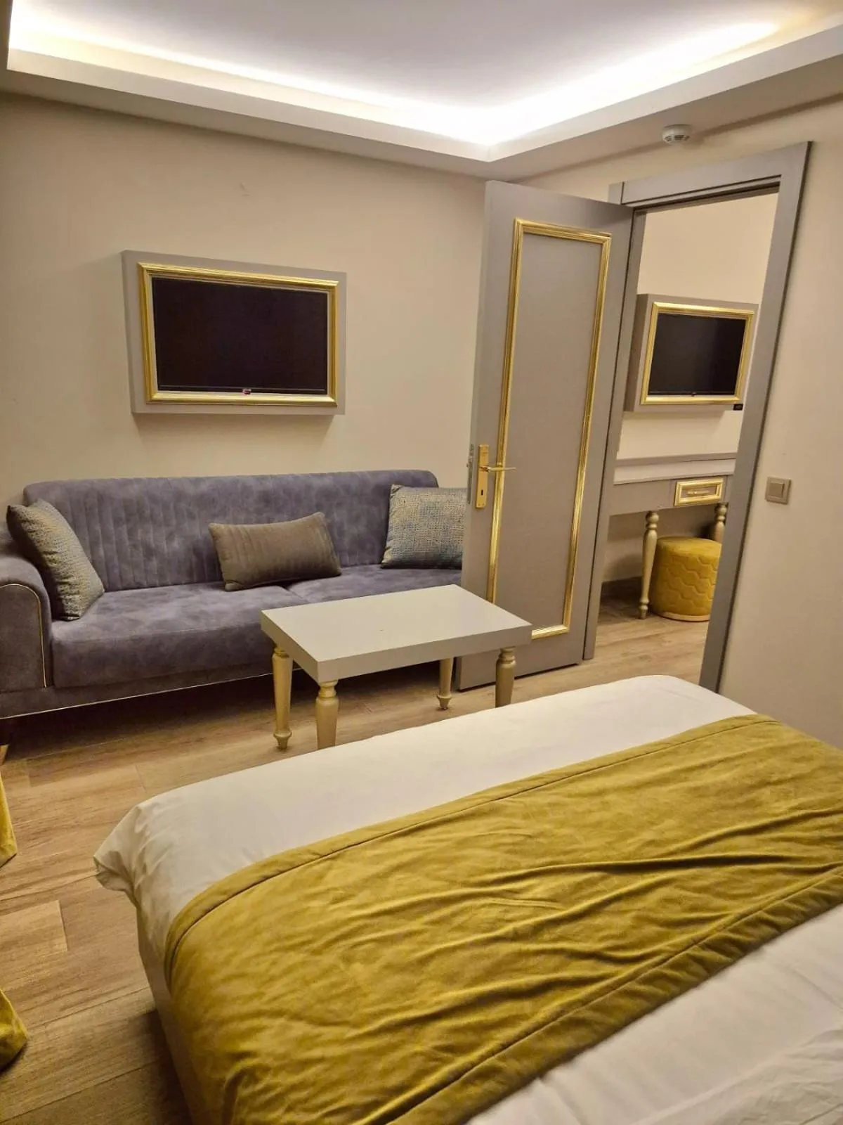 Bed in Taksim La Marino Hotel