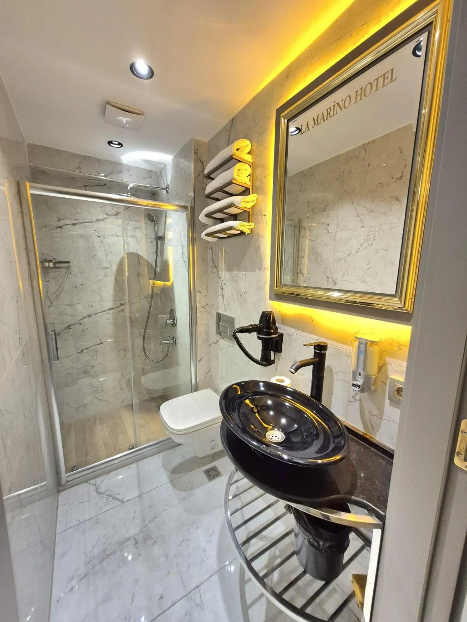 Toilet in Taksim La Marino Hotel