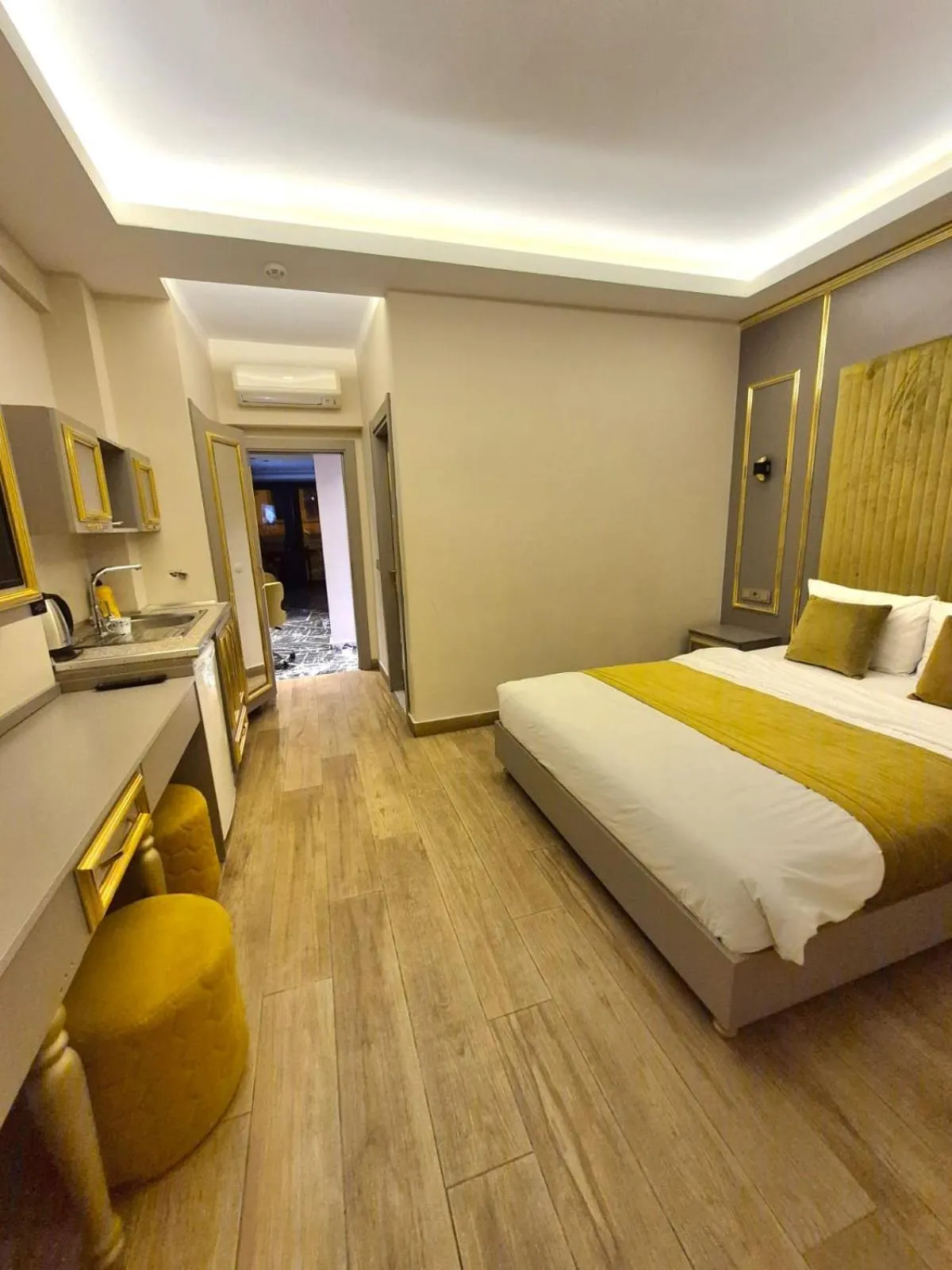 Bed in Taksim La Marino Hotel