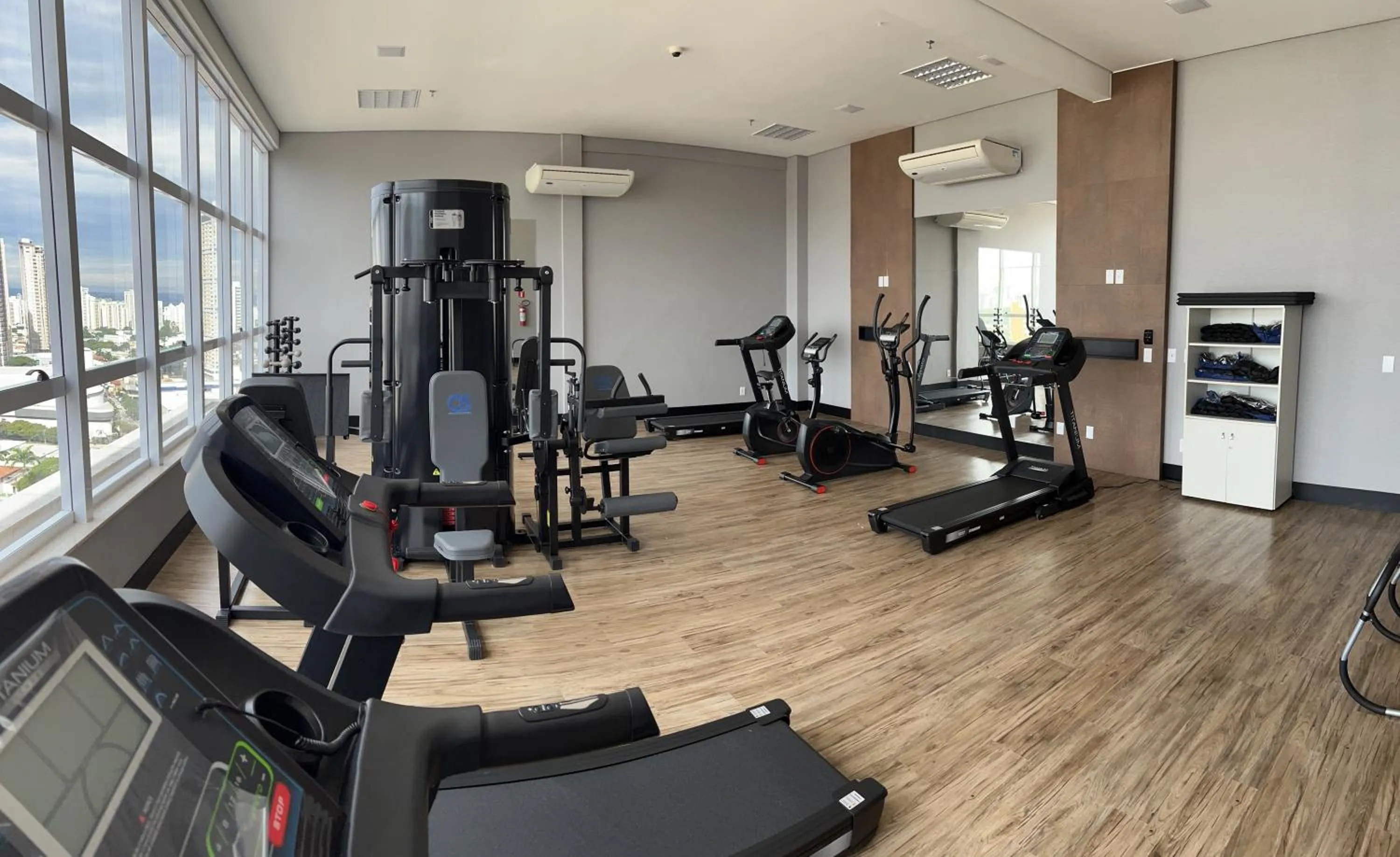 Fitness centre/facilities in QS Marista Hotel by Atlas