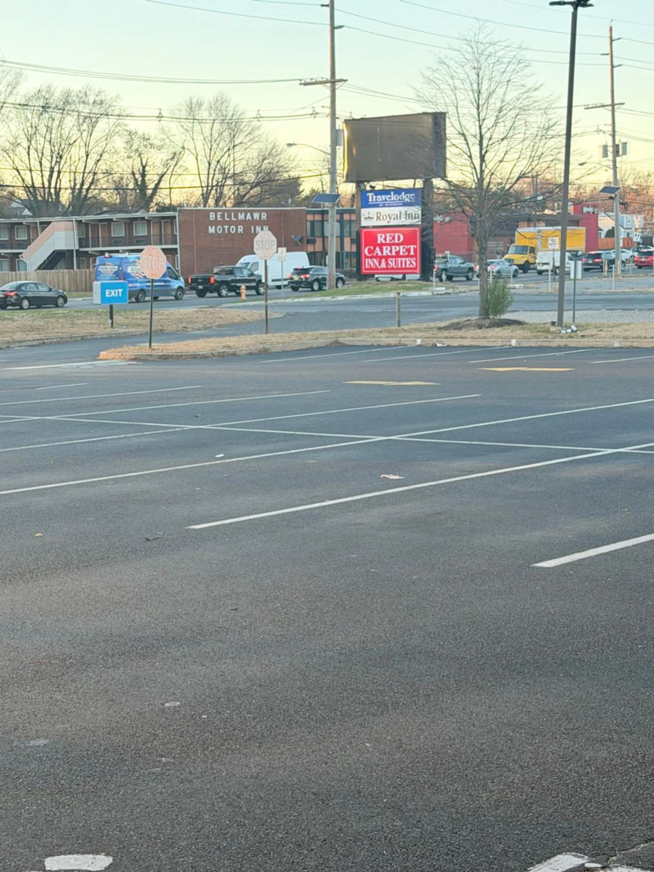 Parking in Travelodge by Wyndham Bellmawr