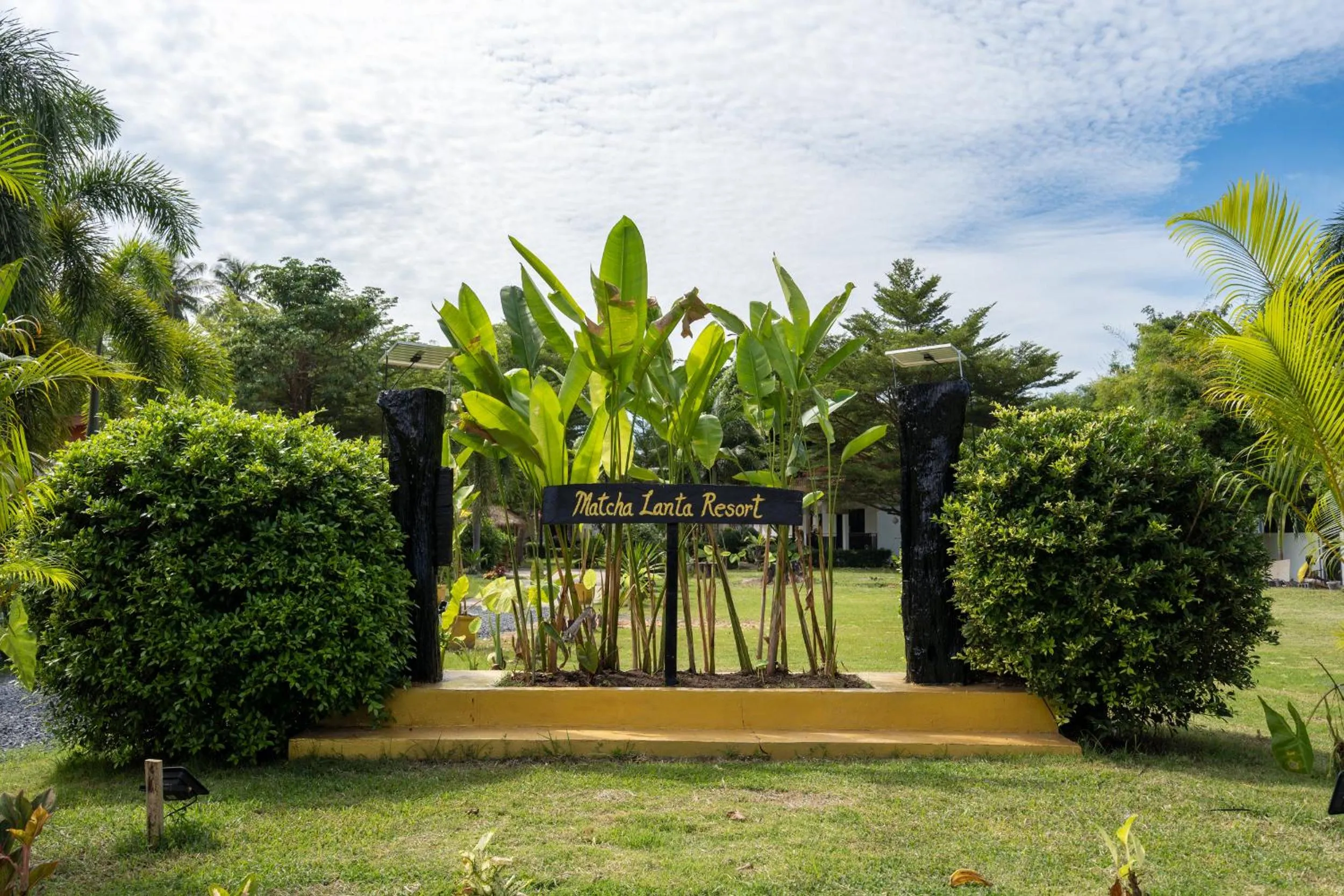 Facade/entrance in Matcha Lanta Resort