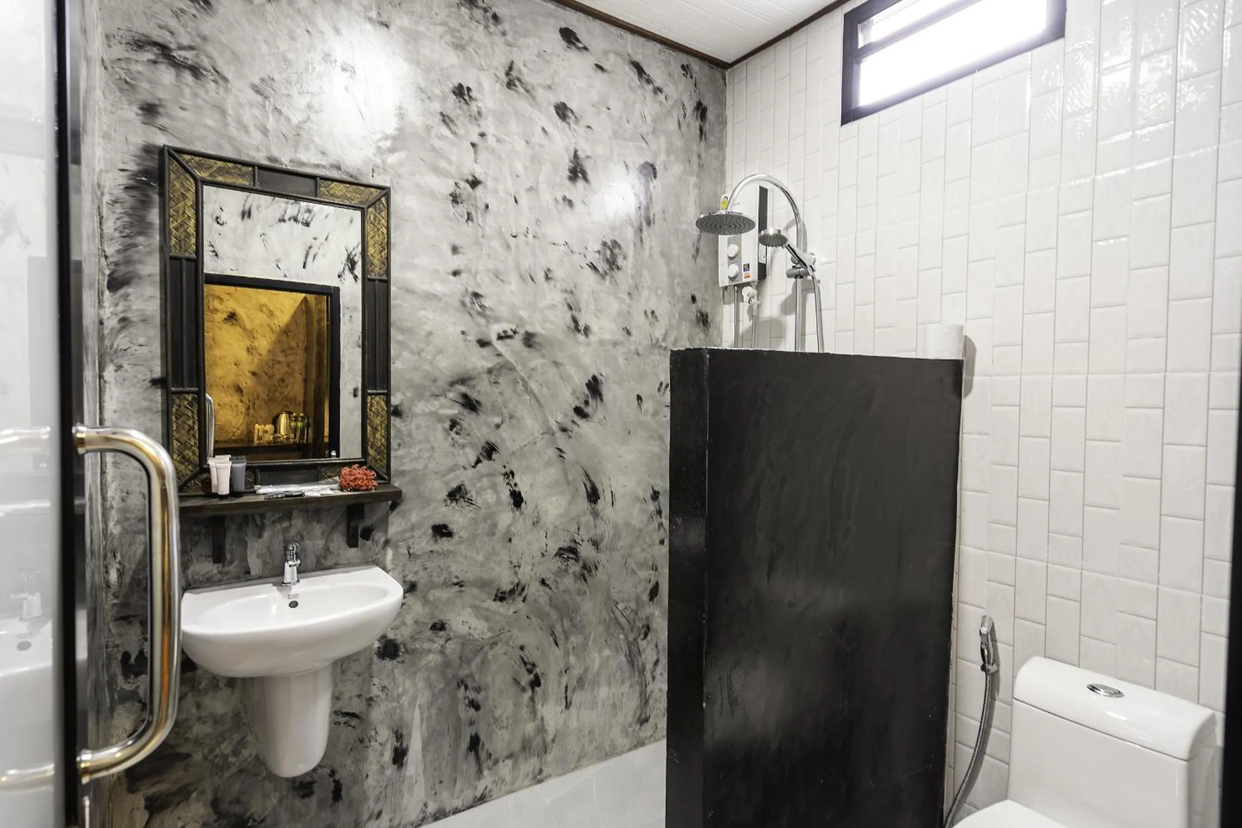 Shower in Matcha Lanta Resort