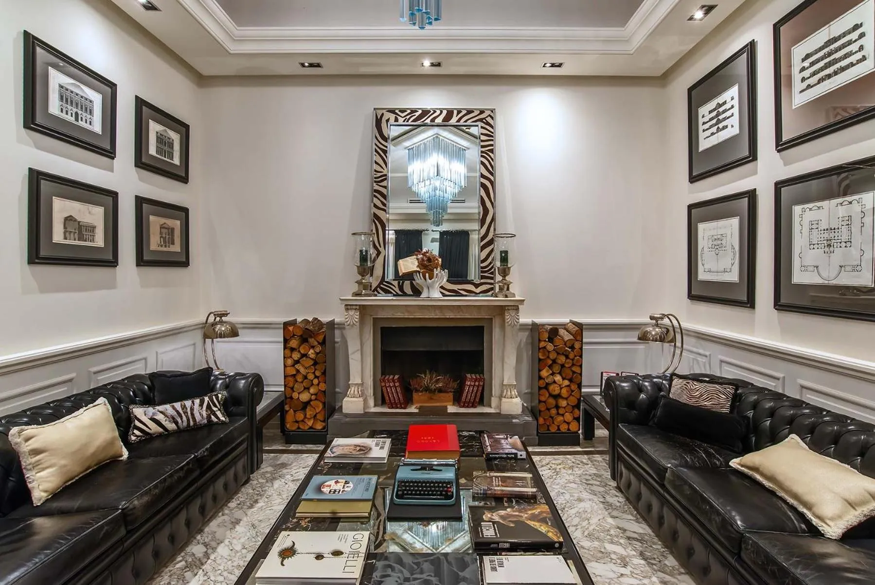 Lobby or reception in Hotel Isa