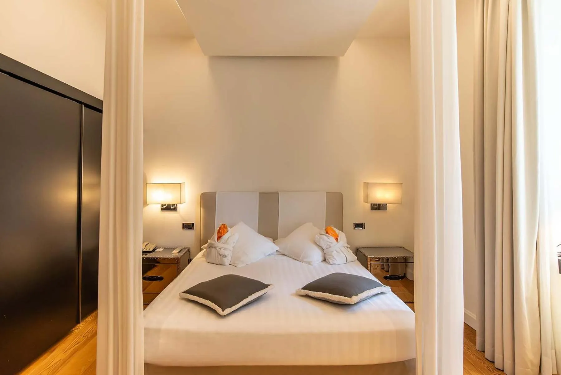 Photo of the whole room, Bed in Hotel Isa