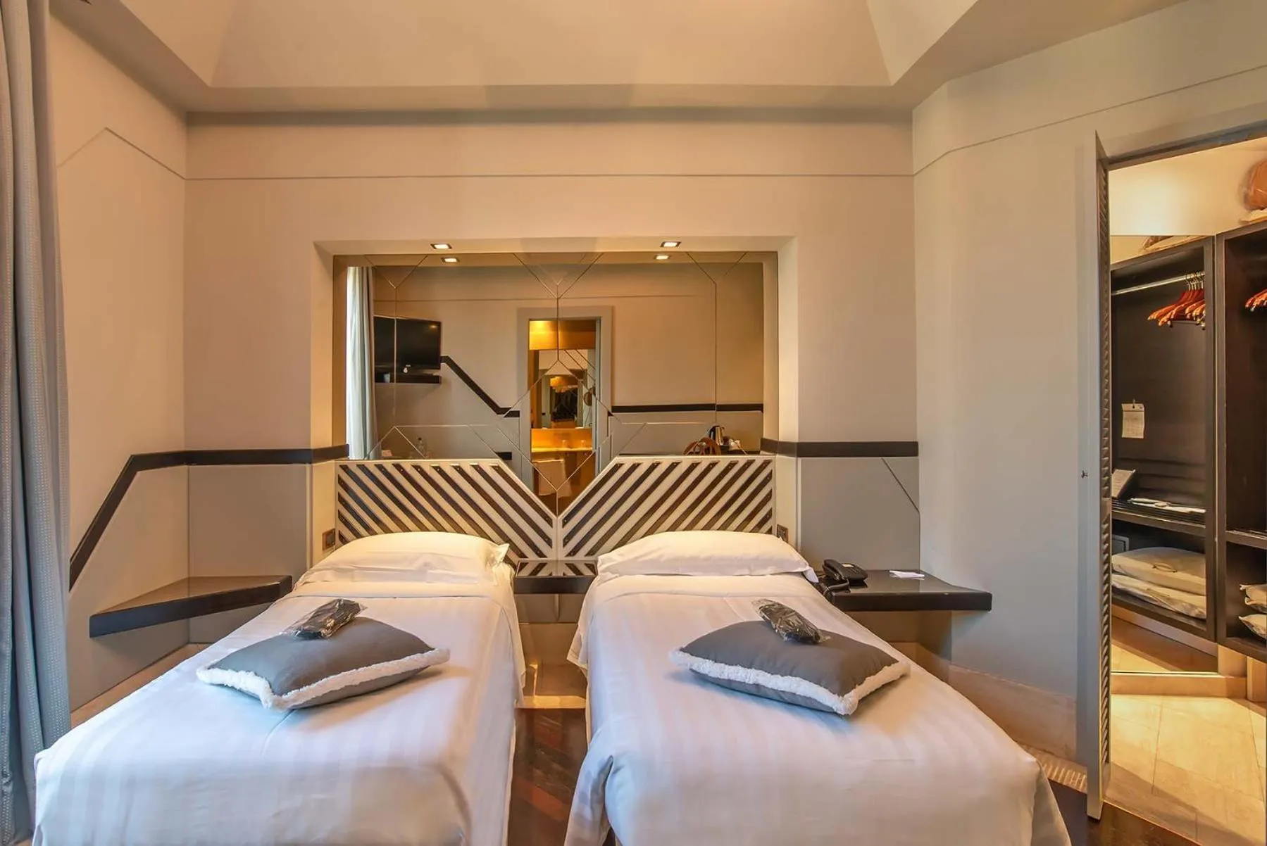 Photo of the whole room, Bed in Hotel Isa