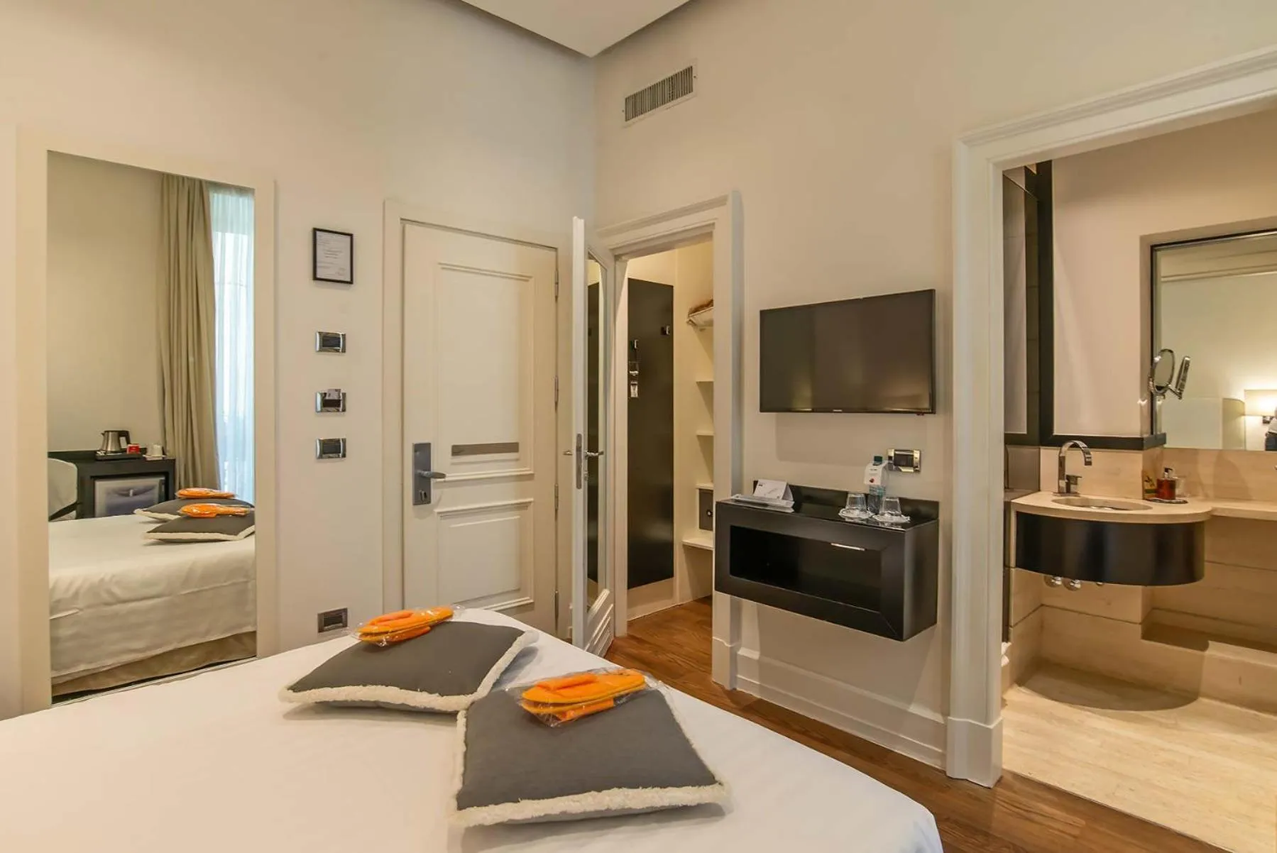 Photo of the whole room, Bed in Hotel Isa