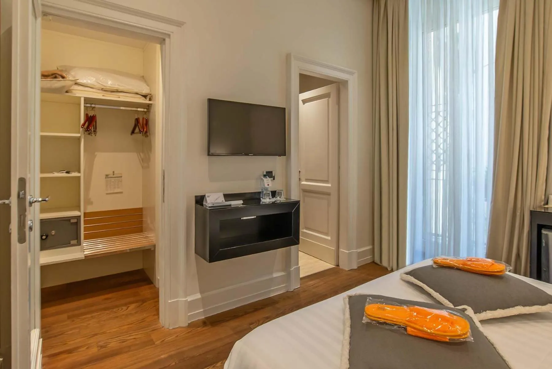 Photo of the whole room, Bed in Hotel Isa