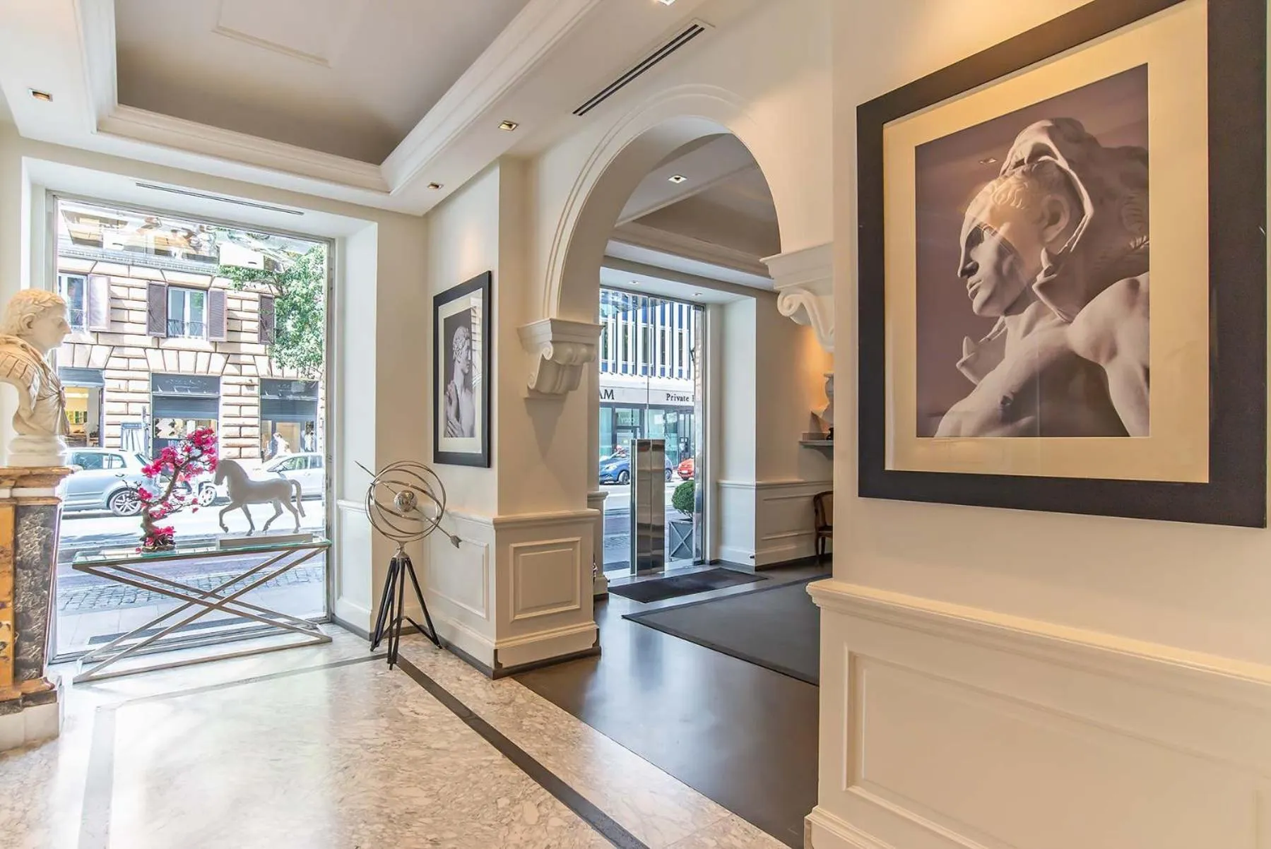 Lobby or reception in Hotel Isa