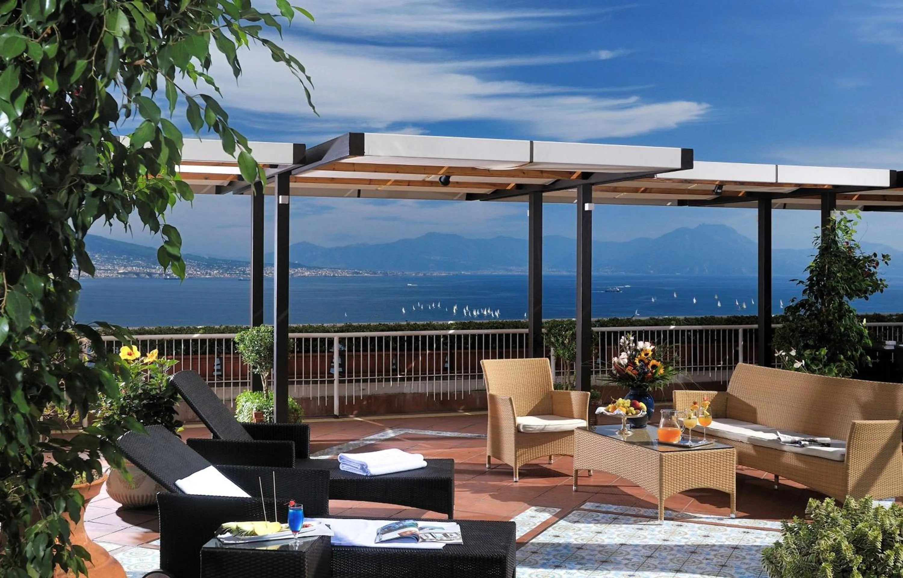 Property building in BW Signature Collection Hotel Paradiso