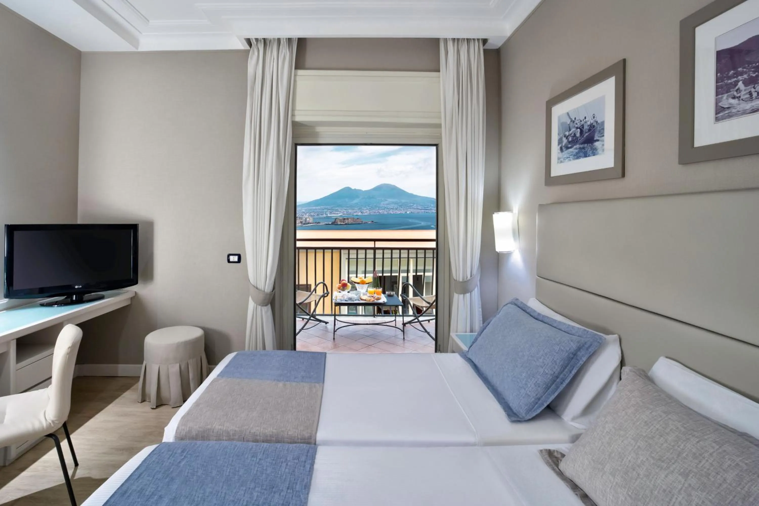 Sea view, Bed in BW Signature Collection Hotel Paradiso