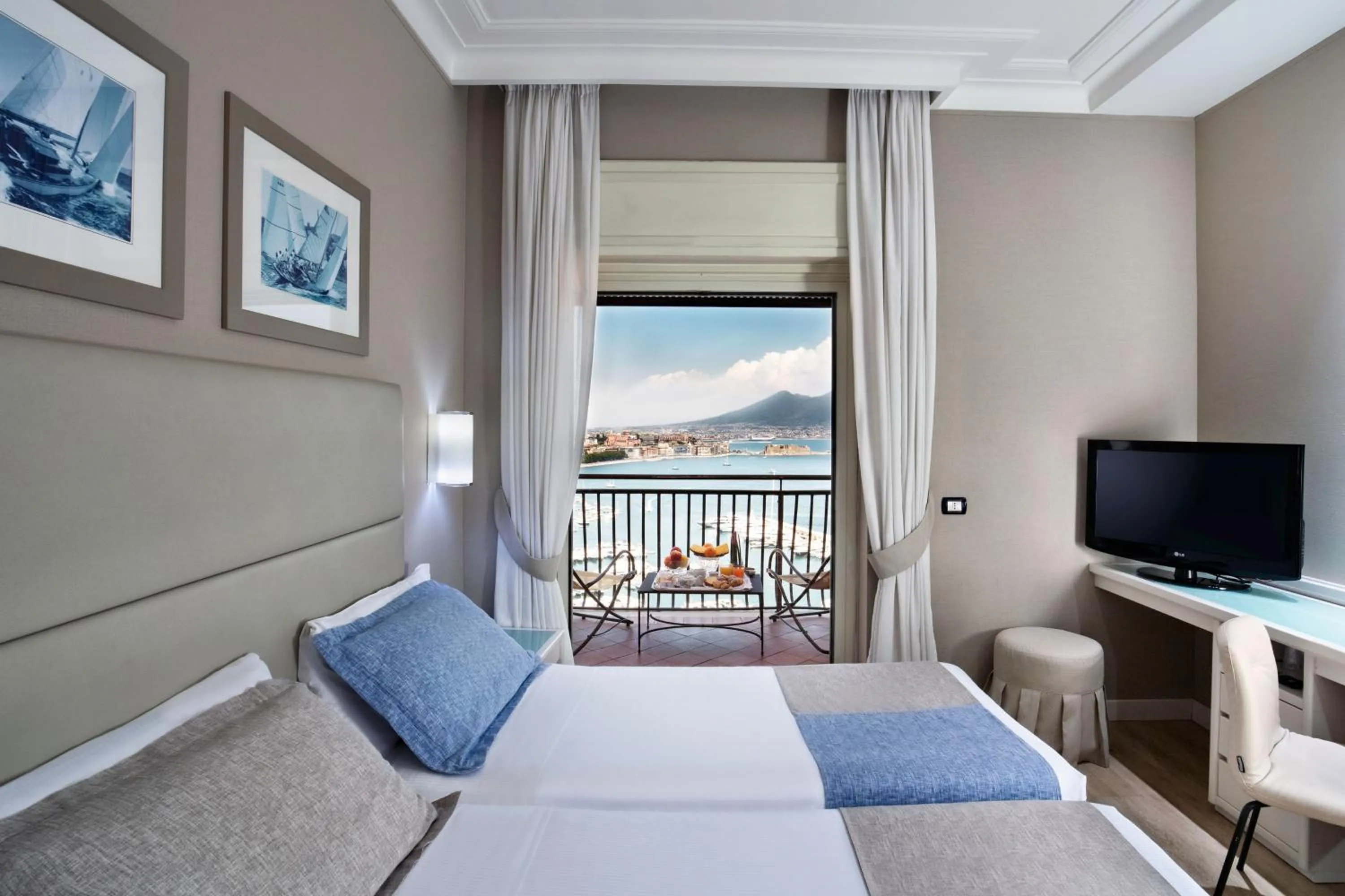 Sea view, Bed in BW Signature Collection Hotel Paradiso