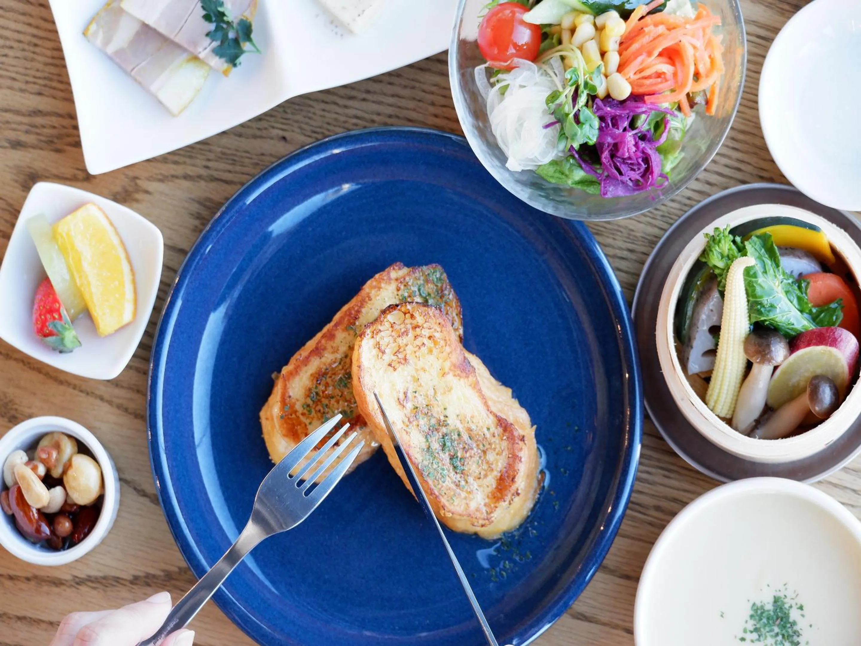 Breakfast in SETOUCHI KEIRIN HOTEL 10 by Onko Chishin