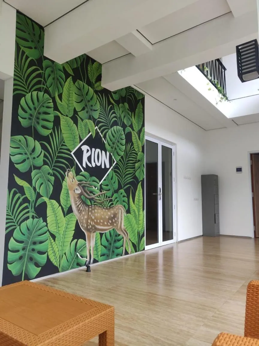 Lobby or reception in Rion Hostel Bogor