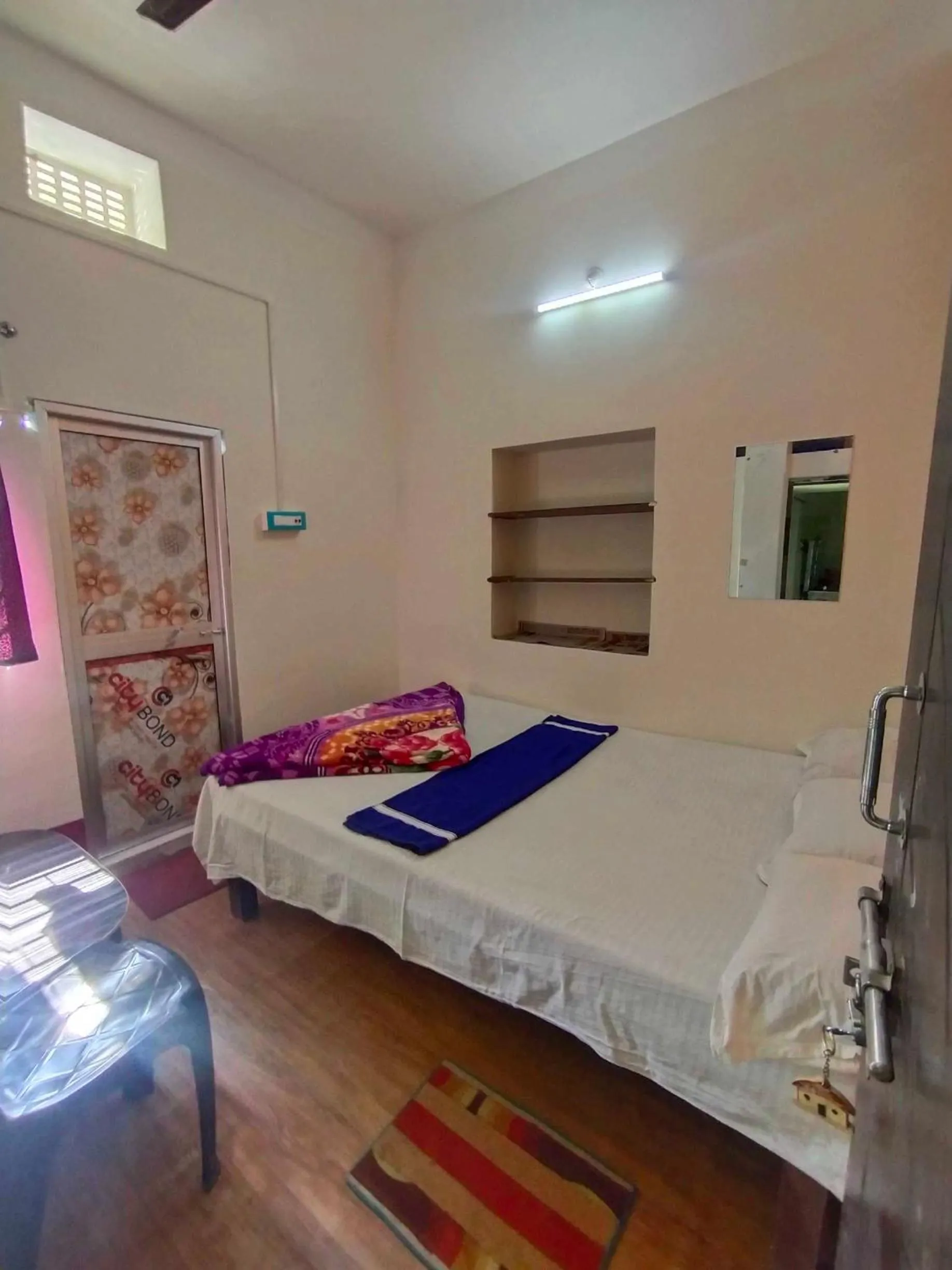 Bedroom in SPOT ON Ganguly Hotel Lodging And Fooding