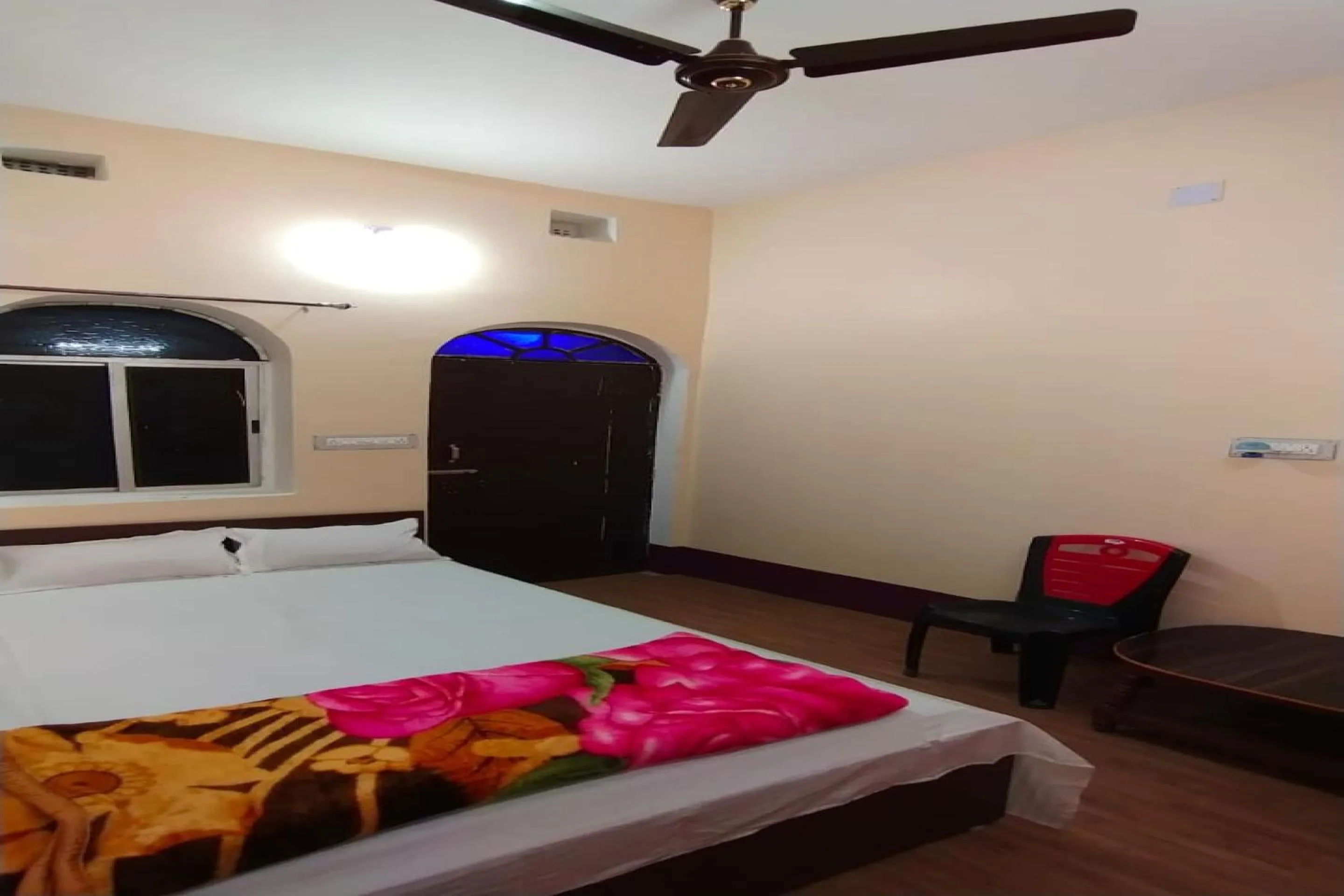 Bedroom in SPOT ON Ganguly Hotel Lodging And Fooding