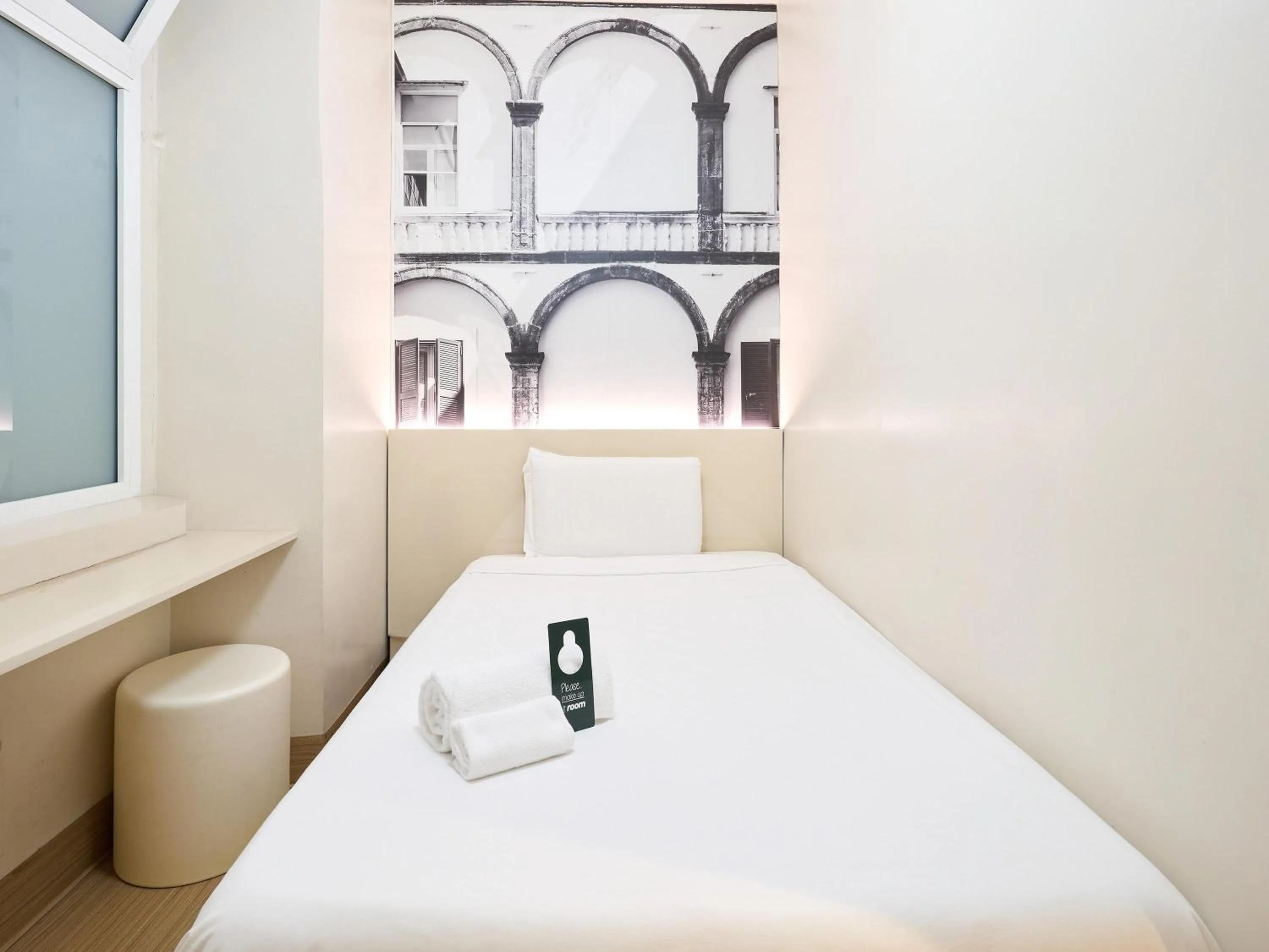 Photo of the whole room, Bed in B&B Hotel Napoli